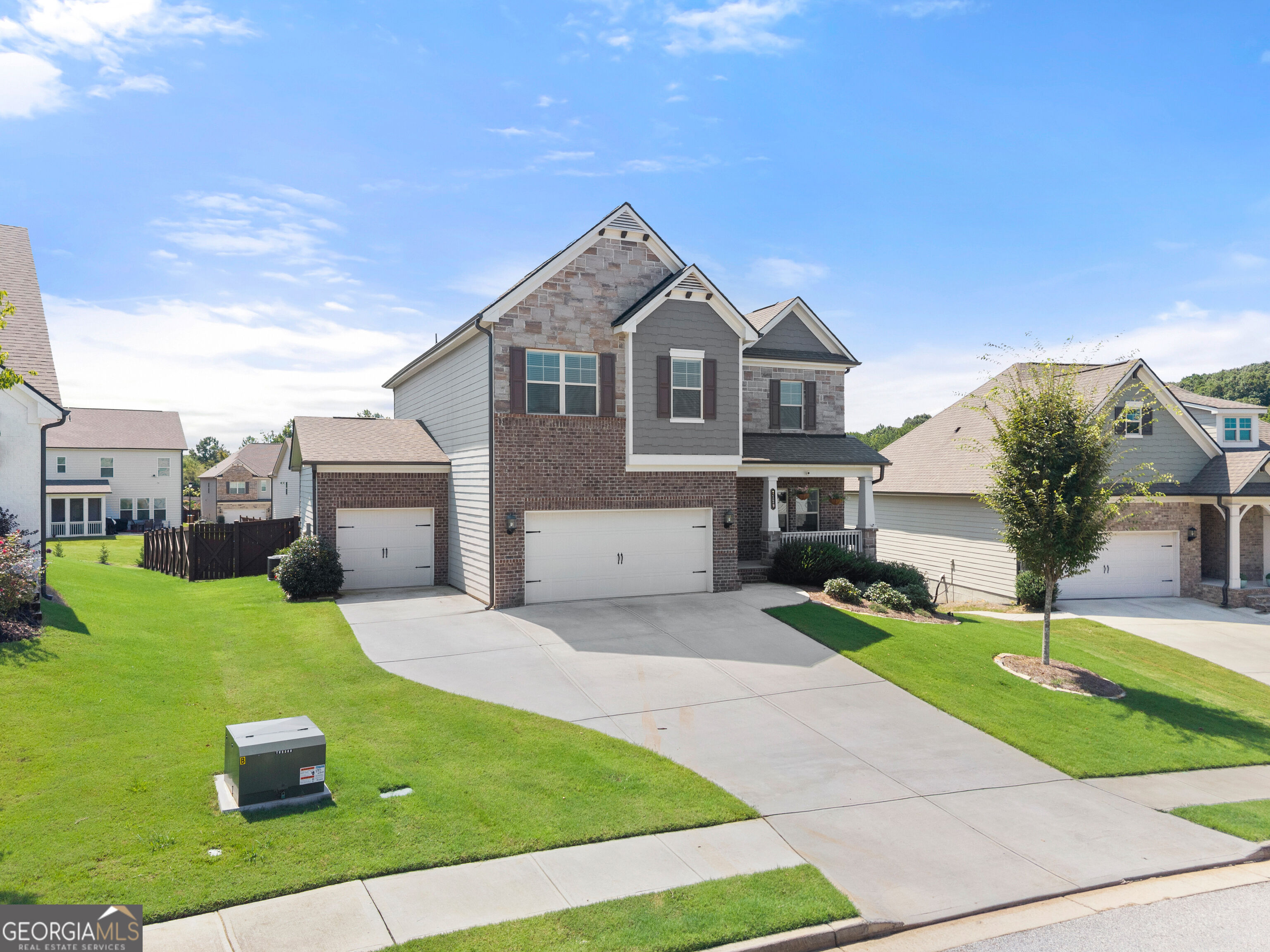 7129 Birch View Court Property Photo 2