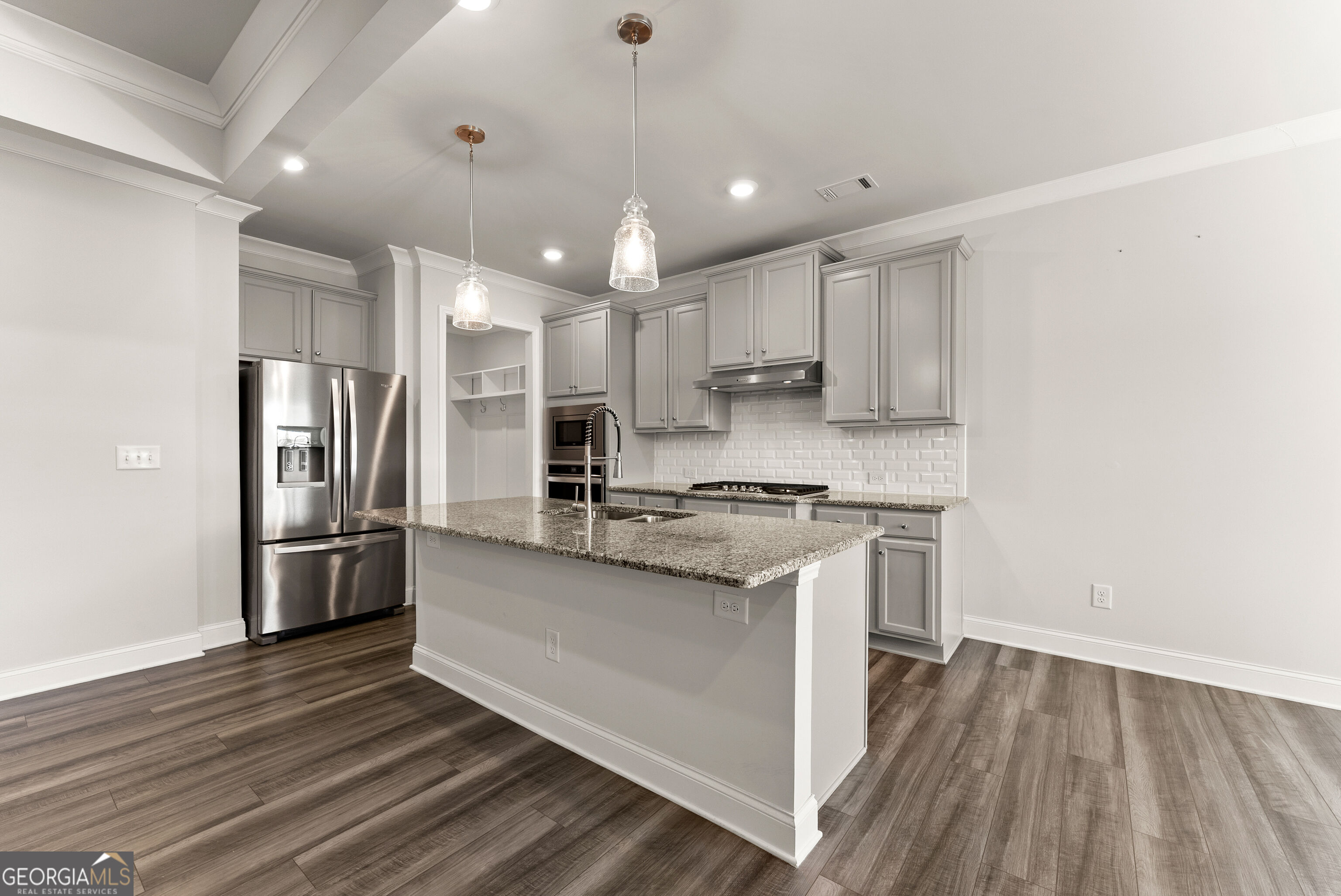 7129 Birch View Court Property Photo 14