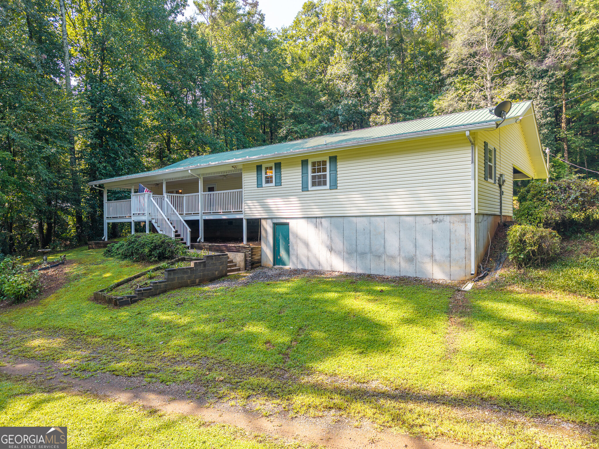 61 Wilderness Trail Property Photo 1