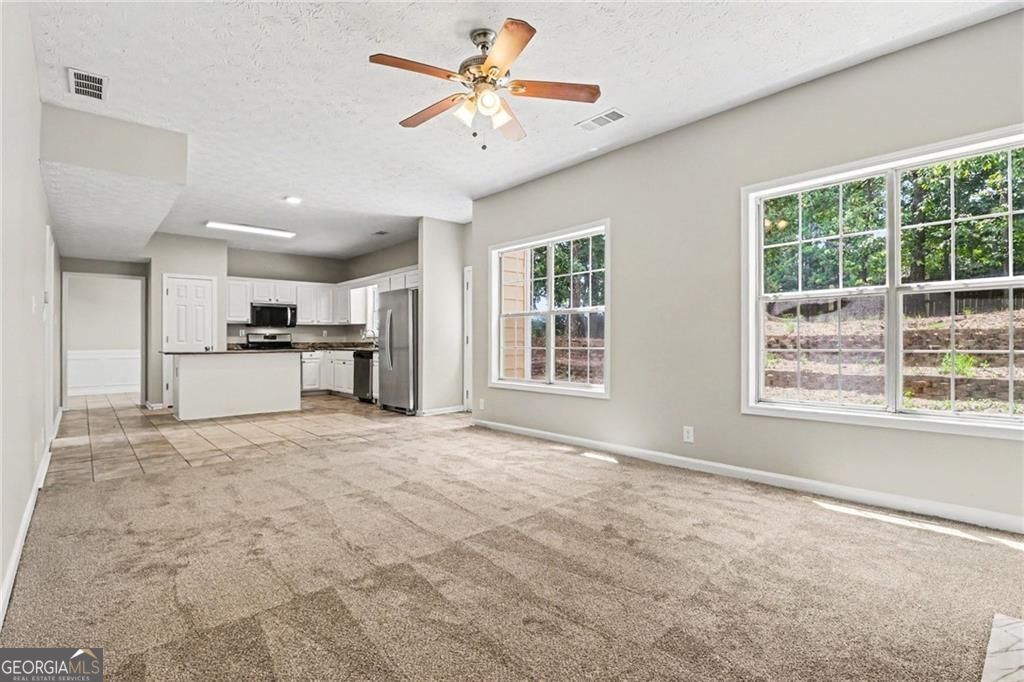 305 Saddle Bridge Drive Property Photo 8