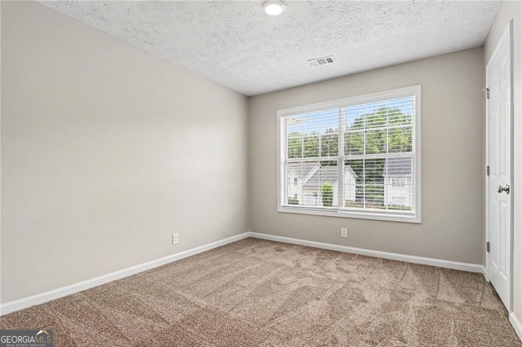 305 Saddle Bridge Drive Property Photo 19