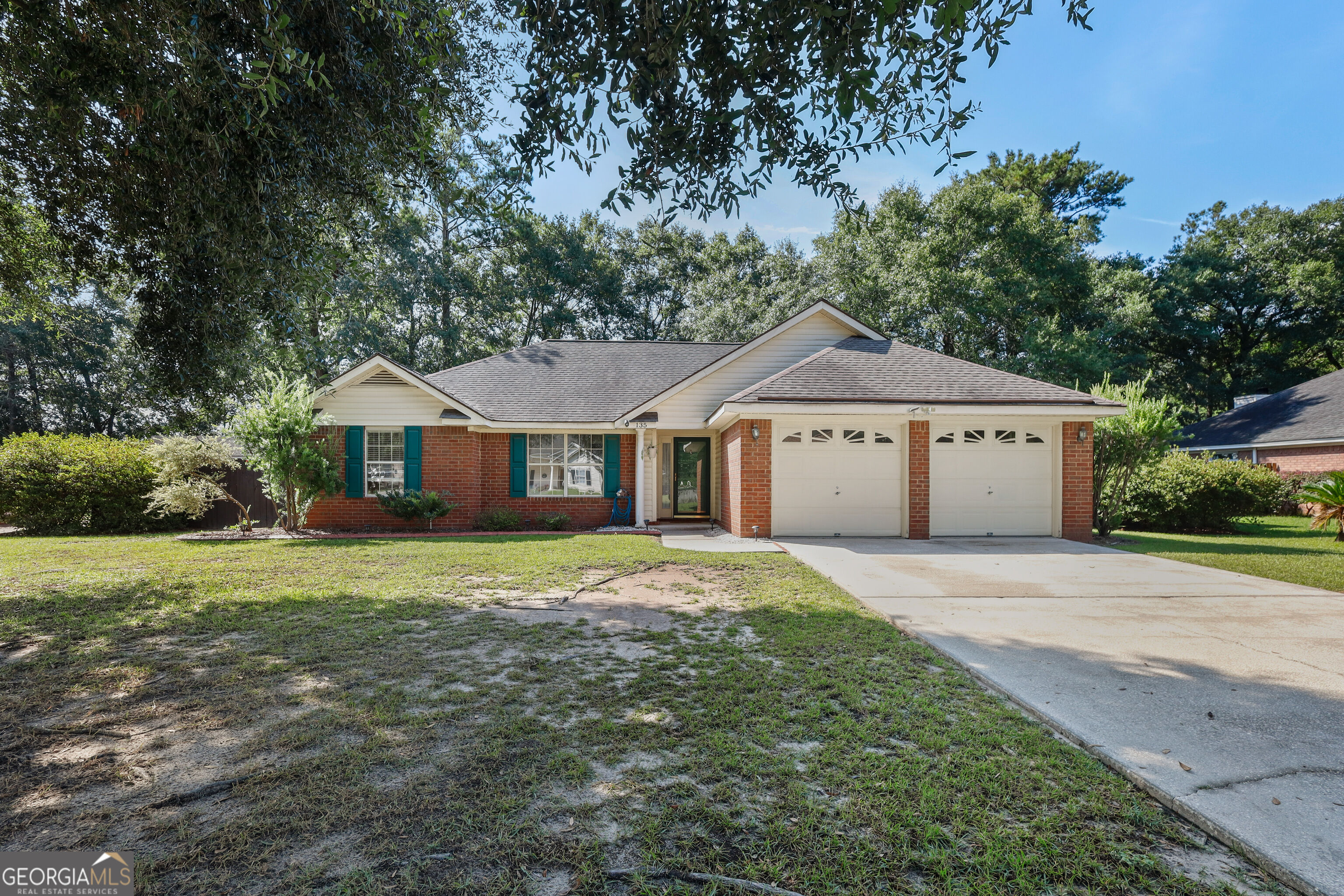 135 Hawthorne Drive Property Photo 1
