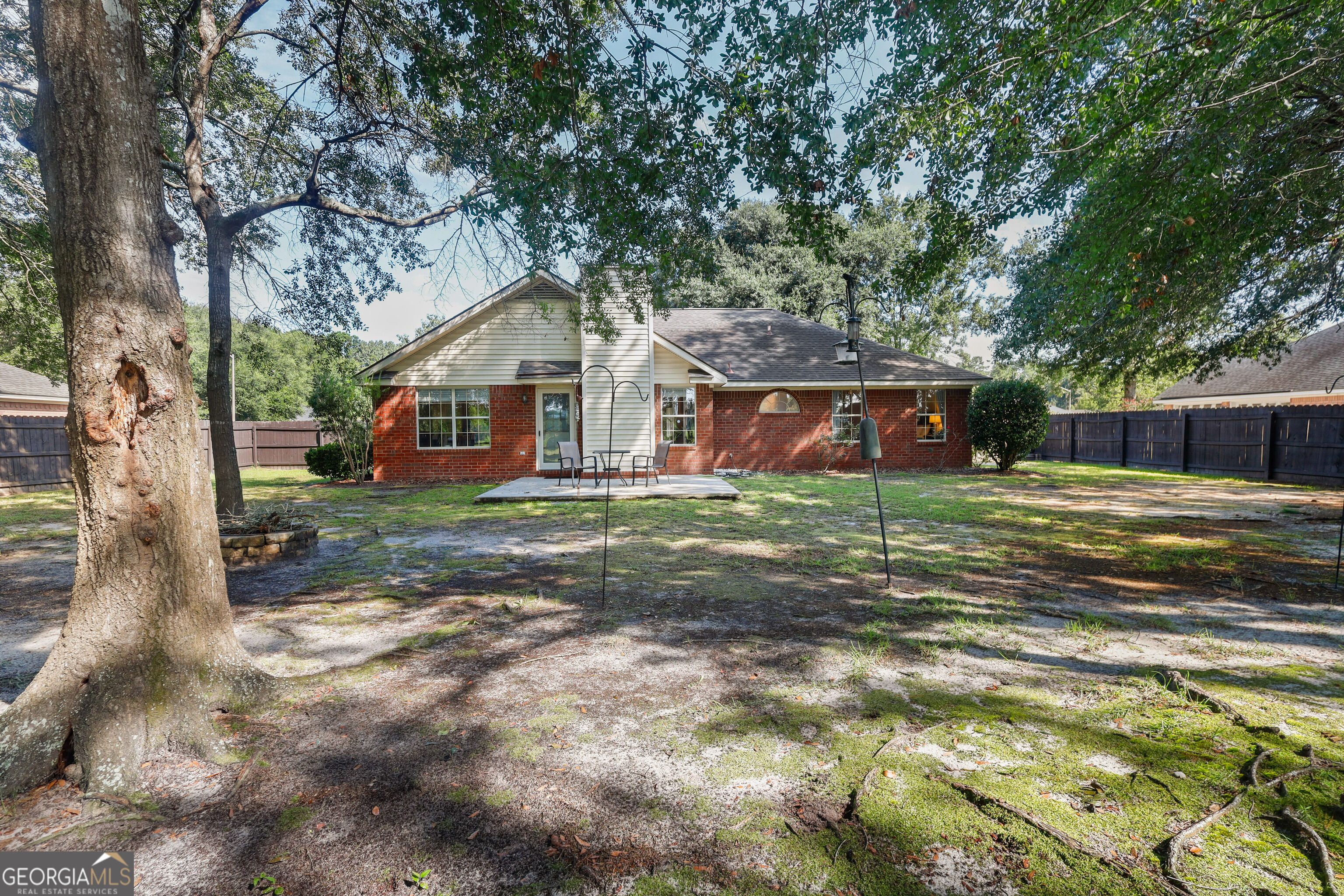 135 Hawthorne Drive Property Photo 4