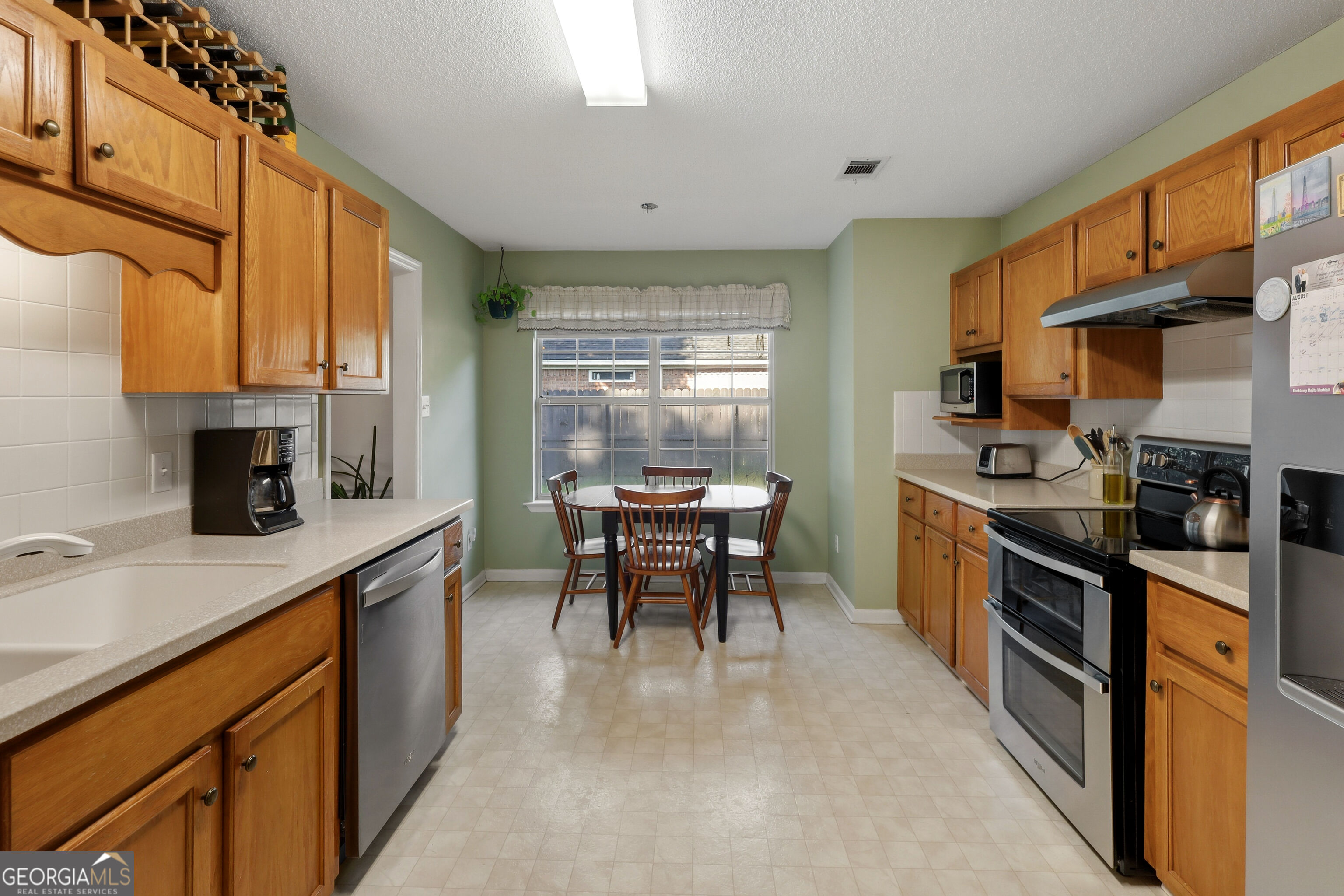 135 Hawthorne Drive Property Photo 8