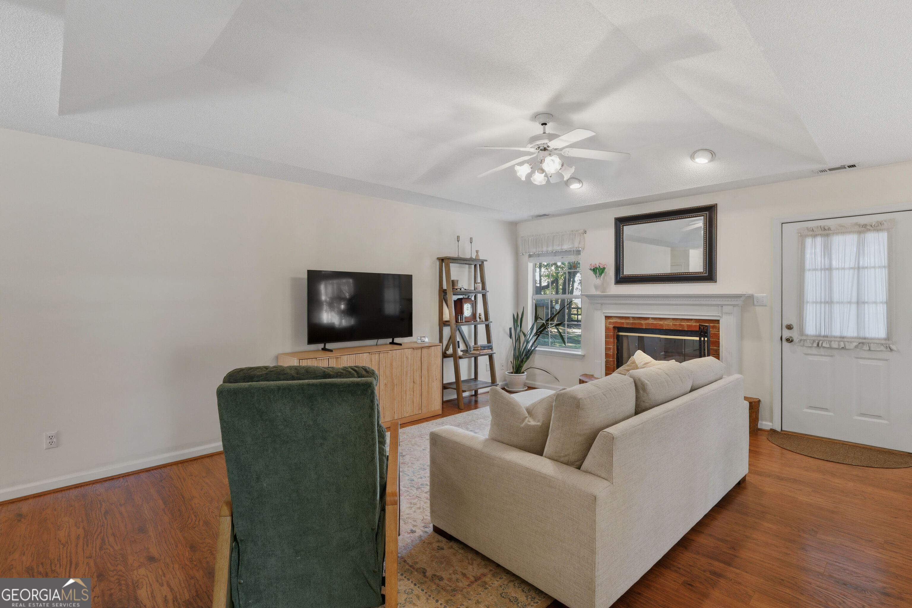 135 Hawthorne Drive Property Photo 13
