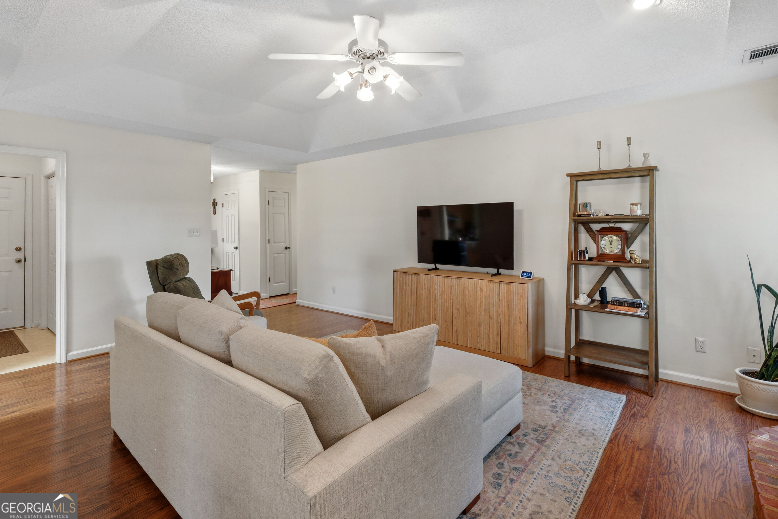 135 Hawthorne Drive Property Photo 14