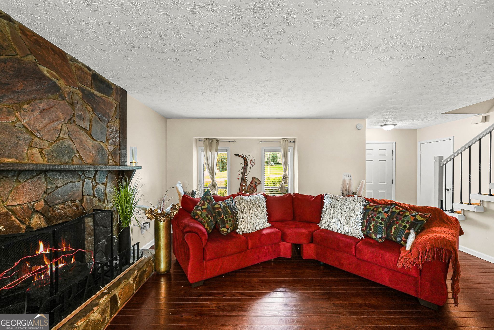 946 Fox Chase Property Photo 3