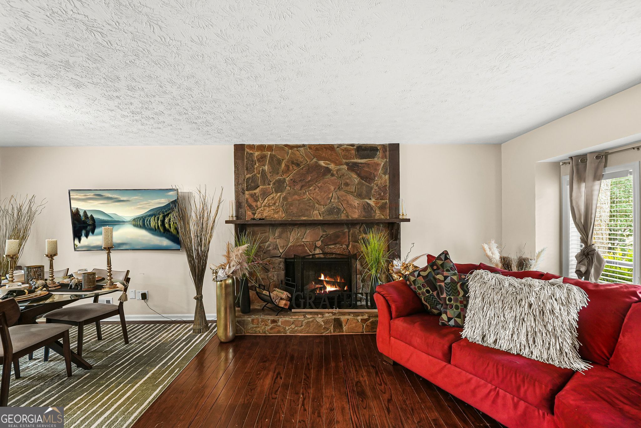 946 Fox Chase Property Photo 4
