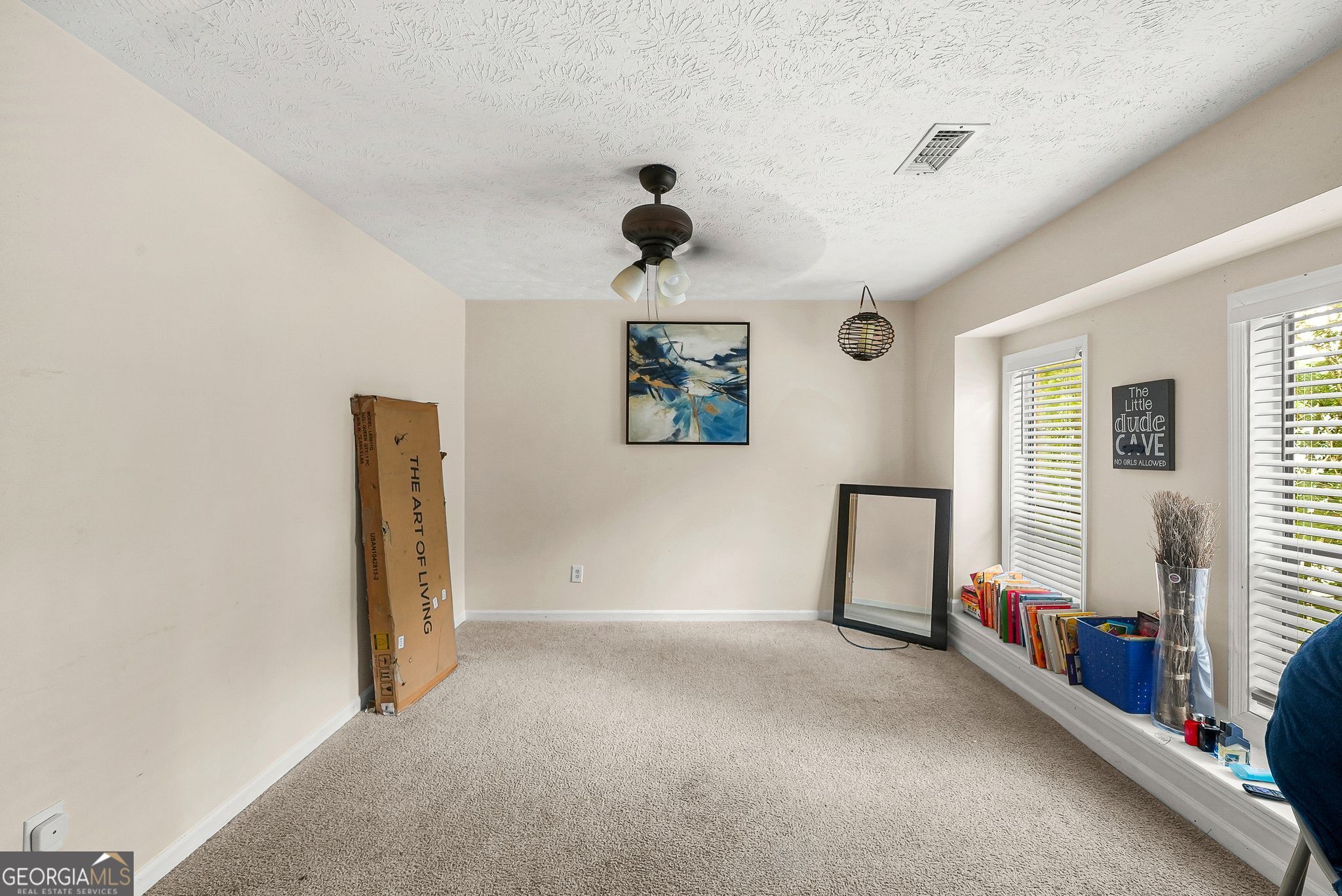 946 Fox Chase Property Photo 16