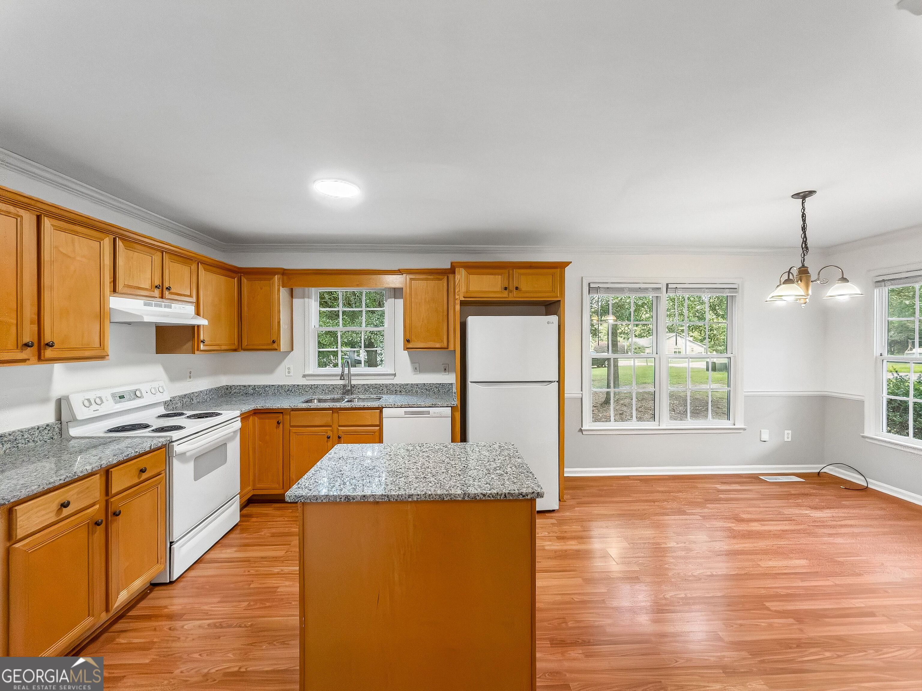373 Deertrigger Landing Property Photo 7