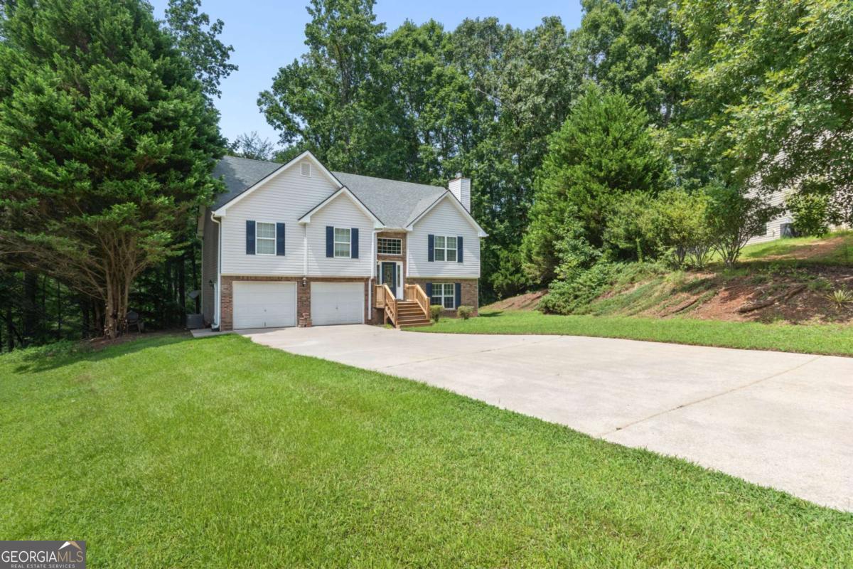 4718 Middleboro Lane Property Photo 3