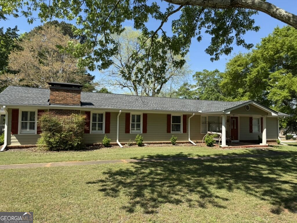 81 Crowell Road Se Property Photo 1
