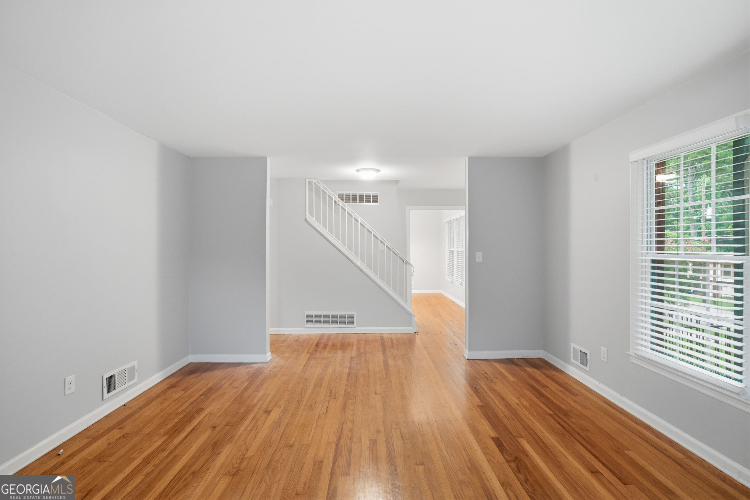 1604 Drayton Woods Drive Property Photo 3