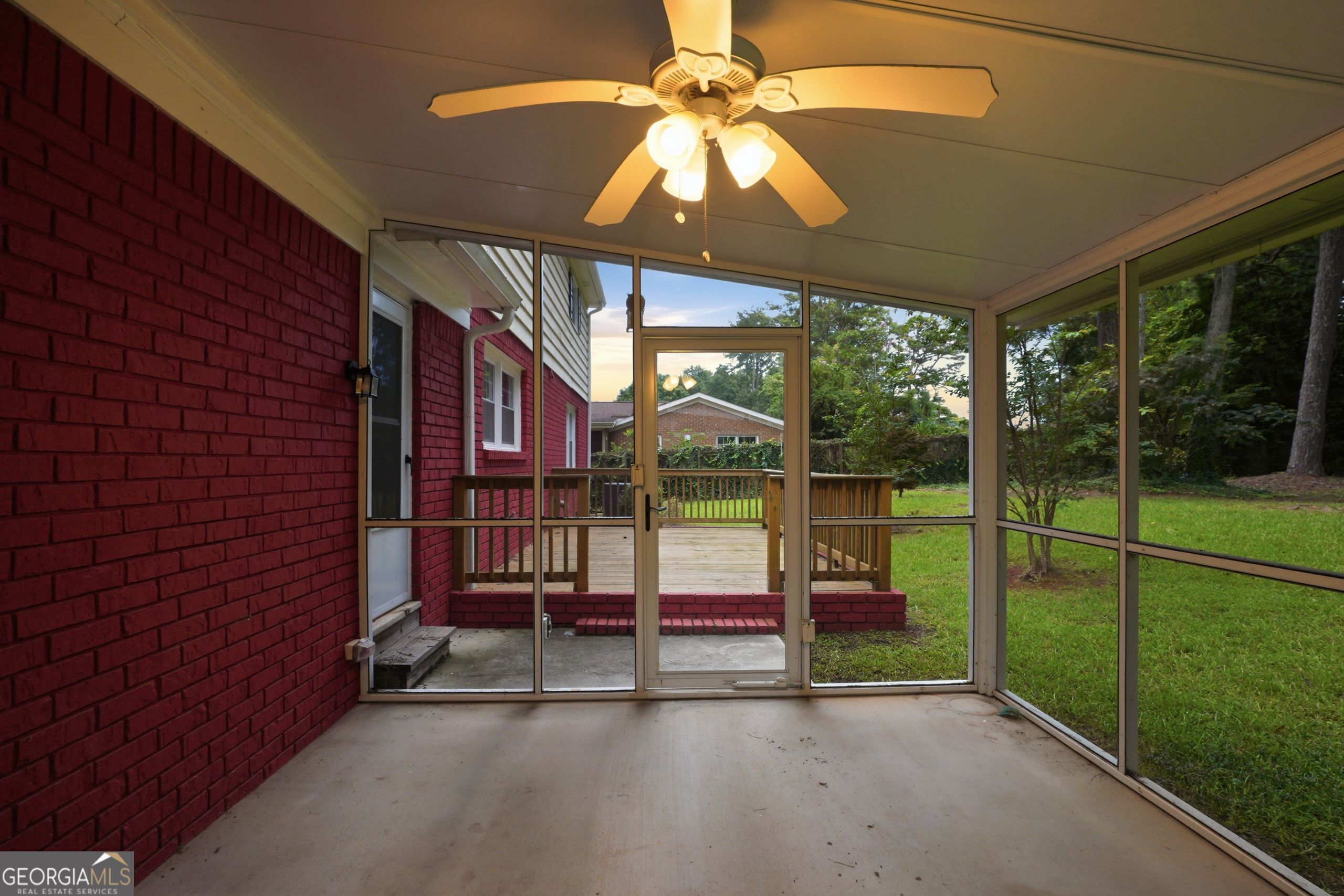 1604 Drayton Woods Drive Property Photo 29