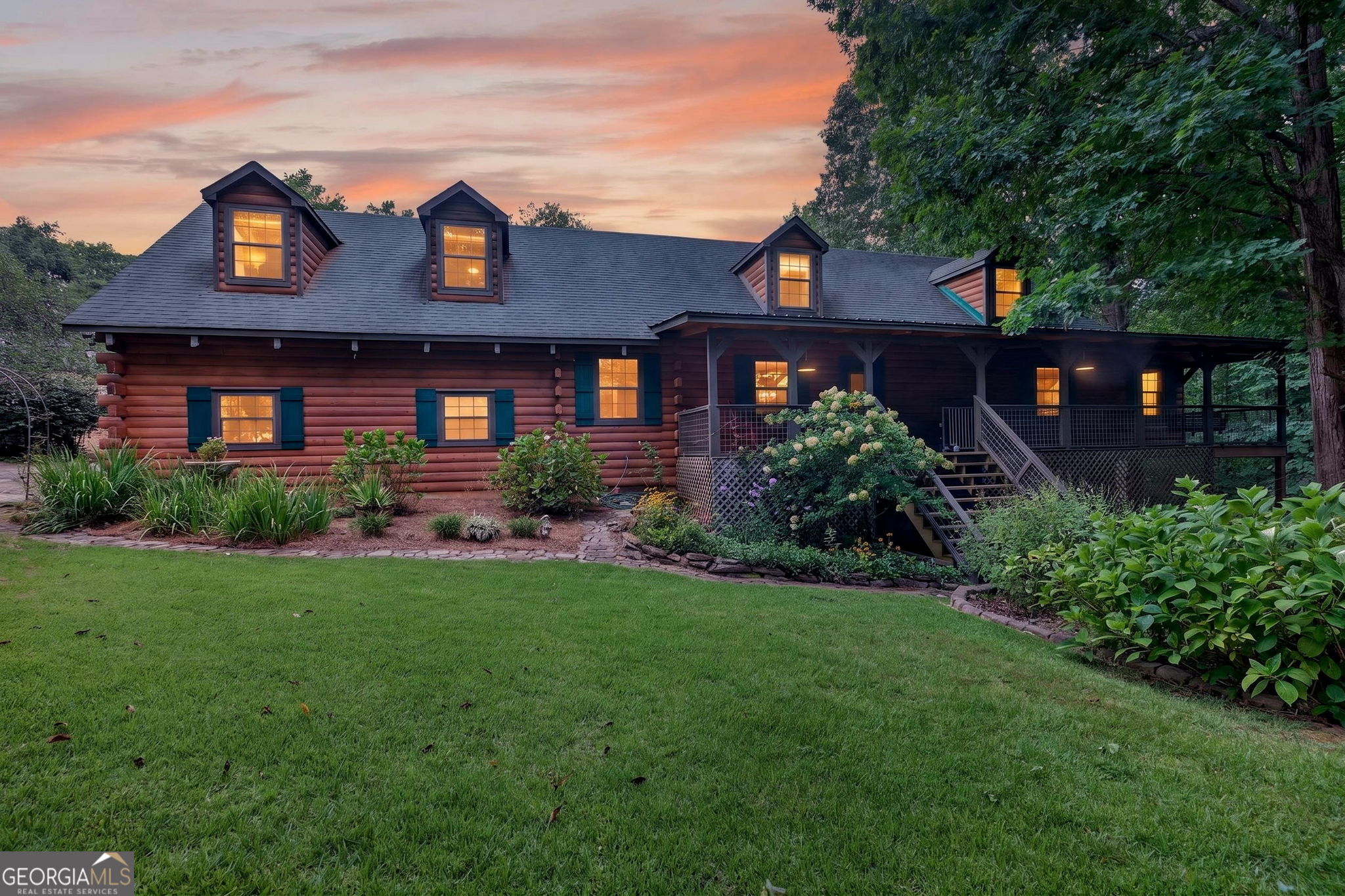 7048 Shell Road Property Photo 1