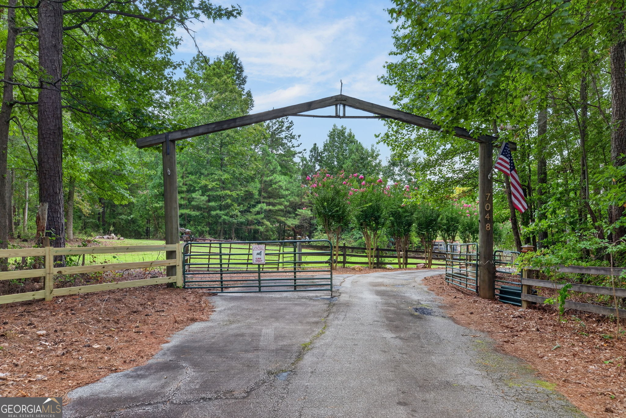7048 Shell Road Property Photo 2
