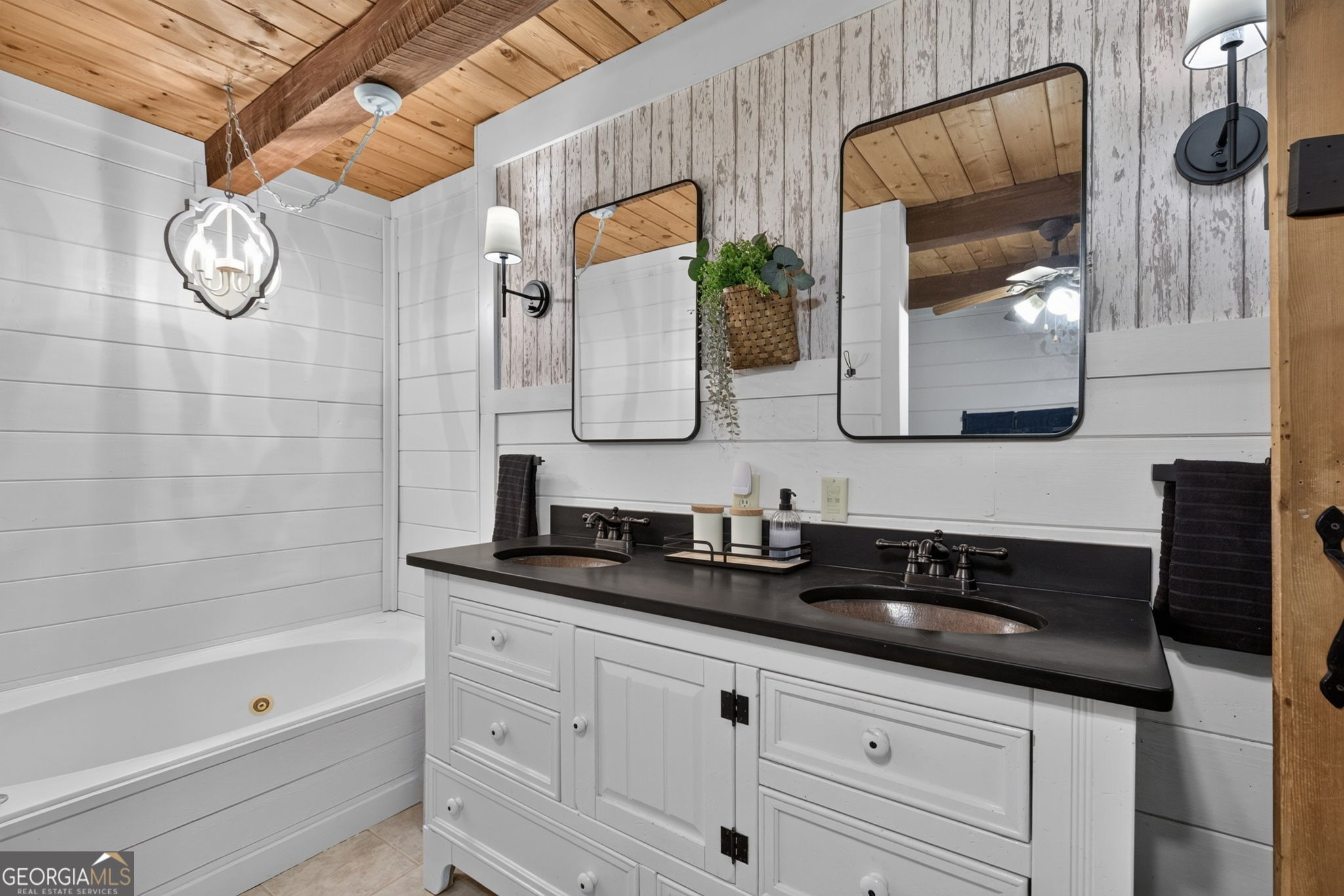 7048 Shell Road Property Photo 19