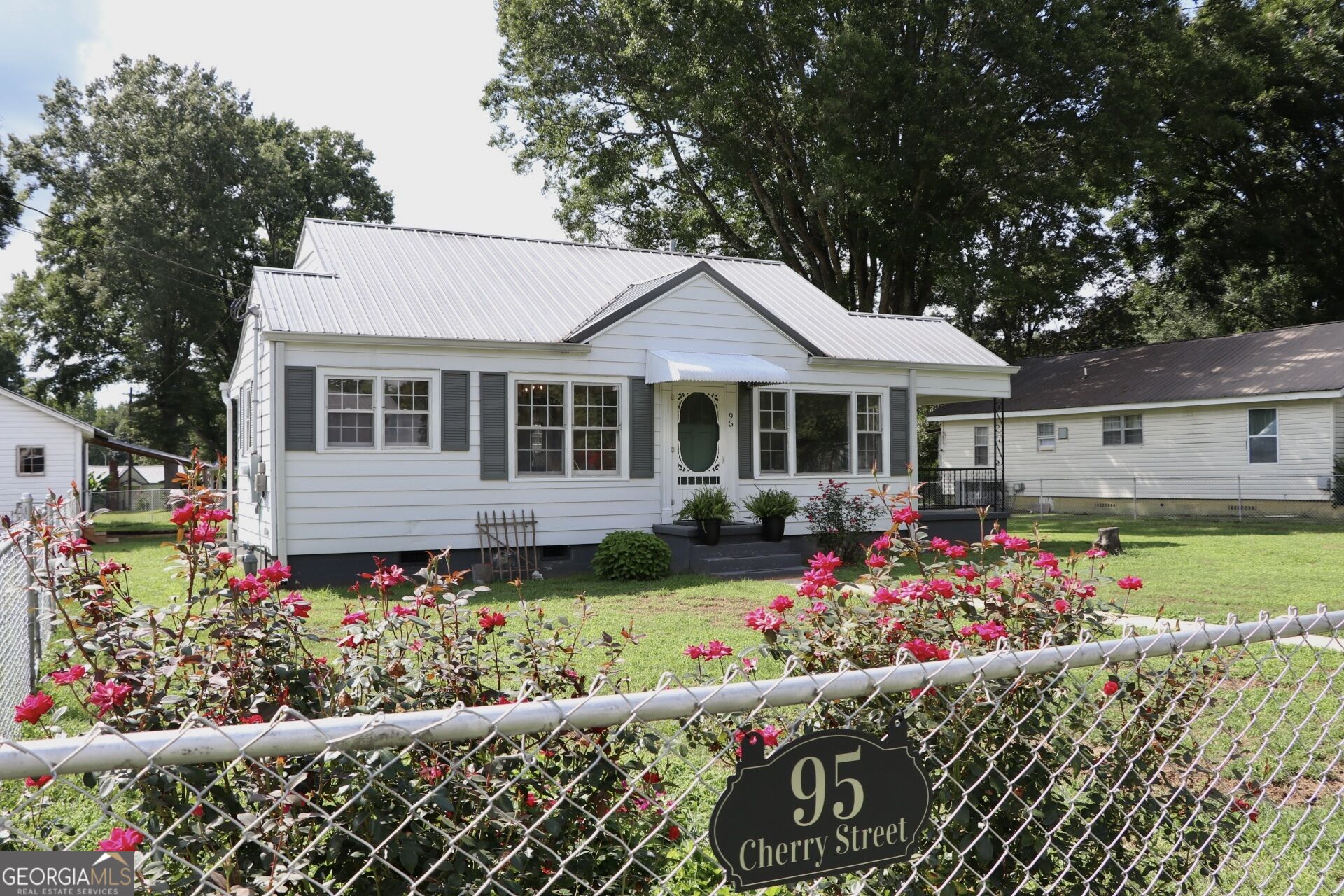 95 Cherry Street Property Photo 1