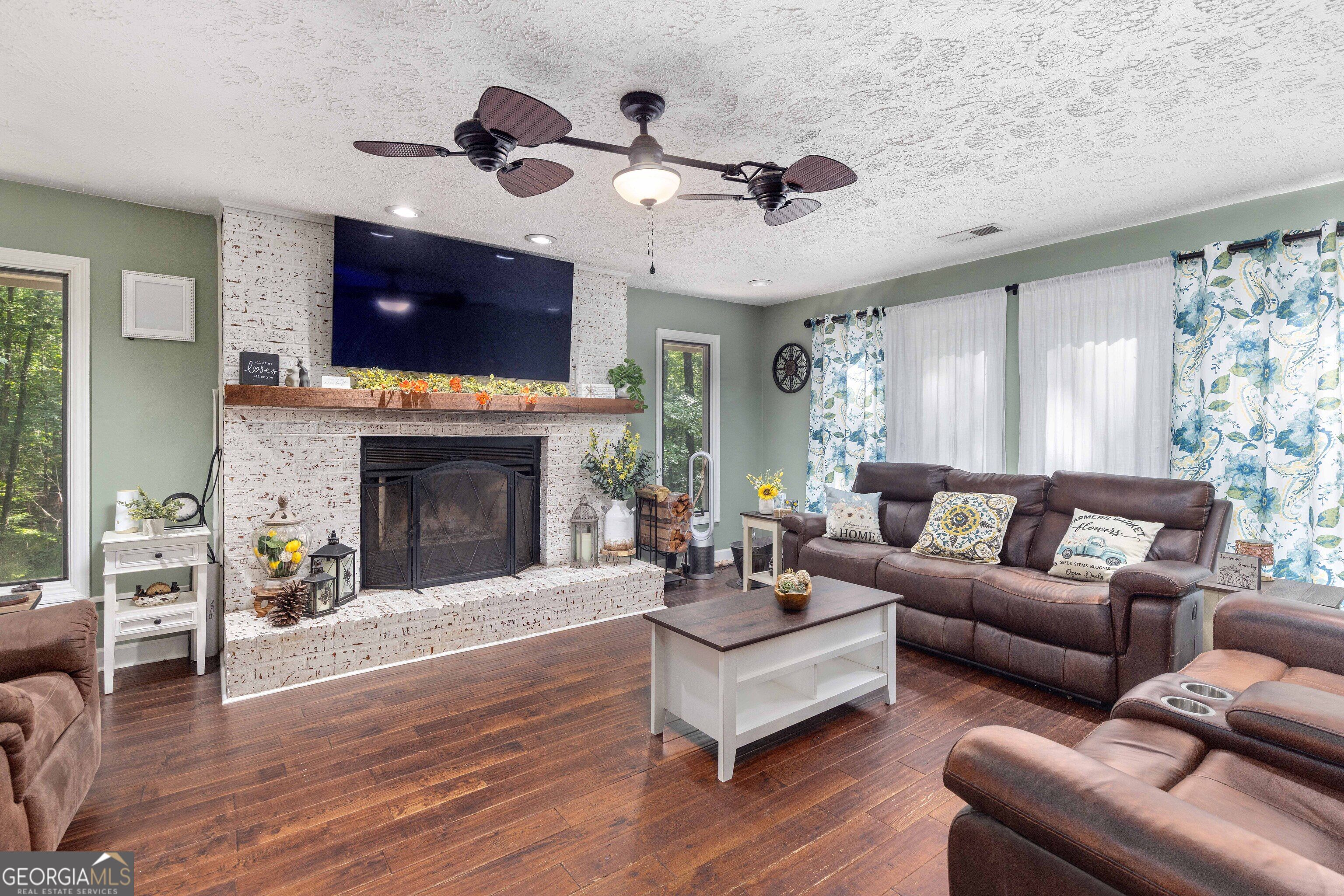 1011 Mountain Hill Road Property Photo 3