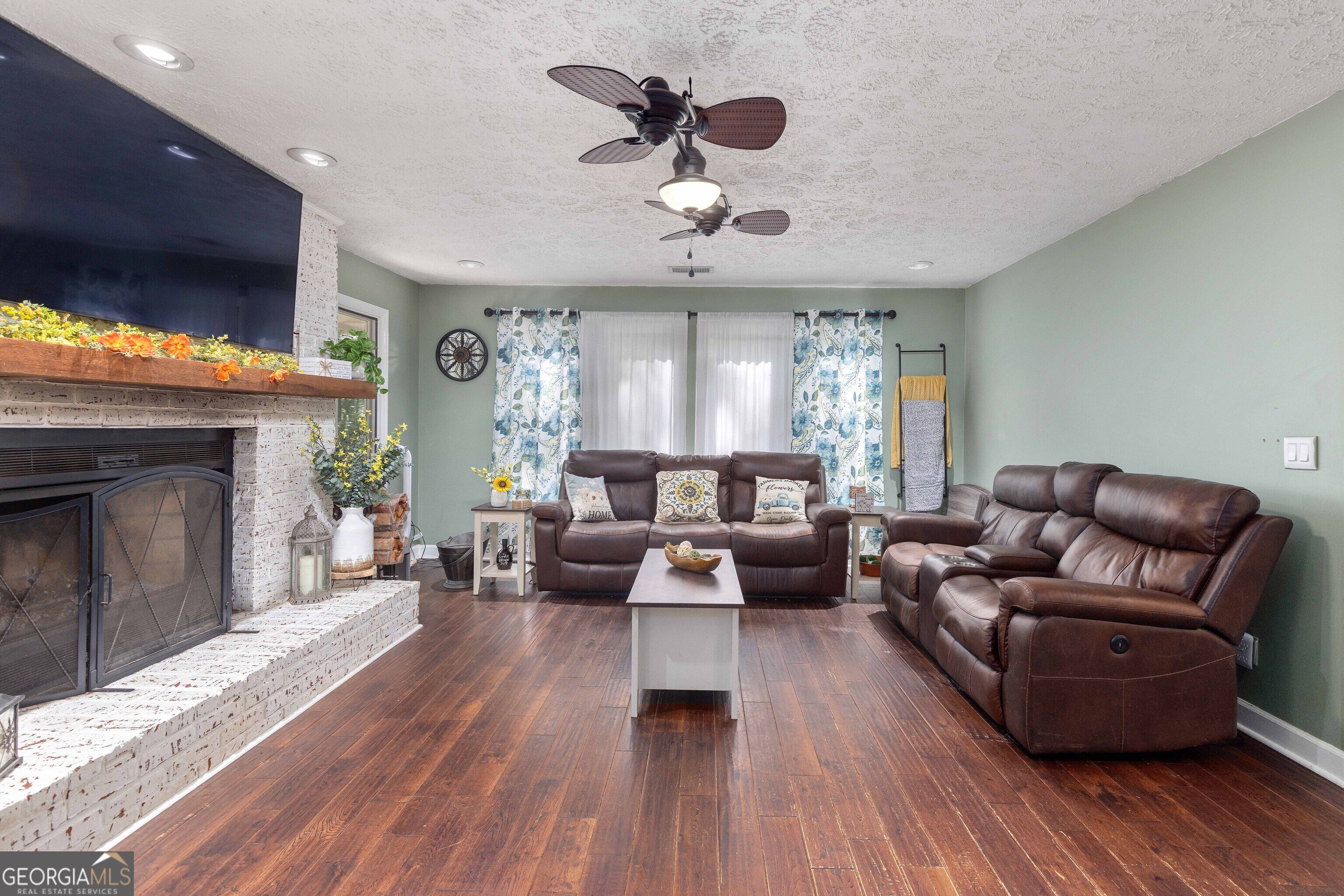 1011 Mountain Hill Road Property Photo 4
