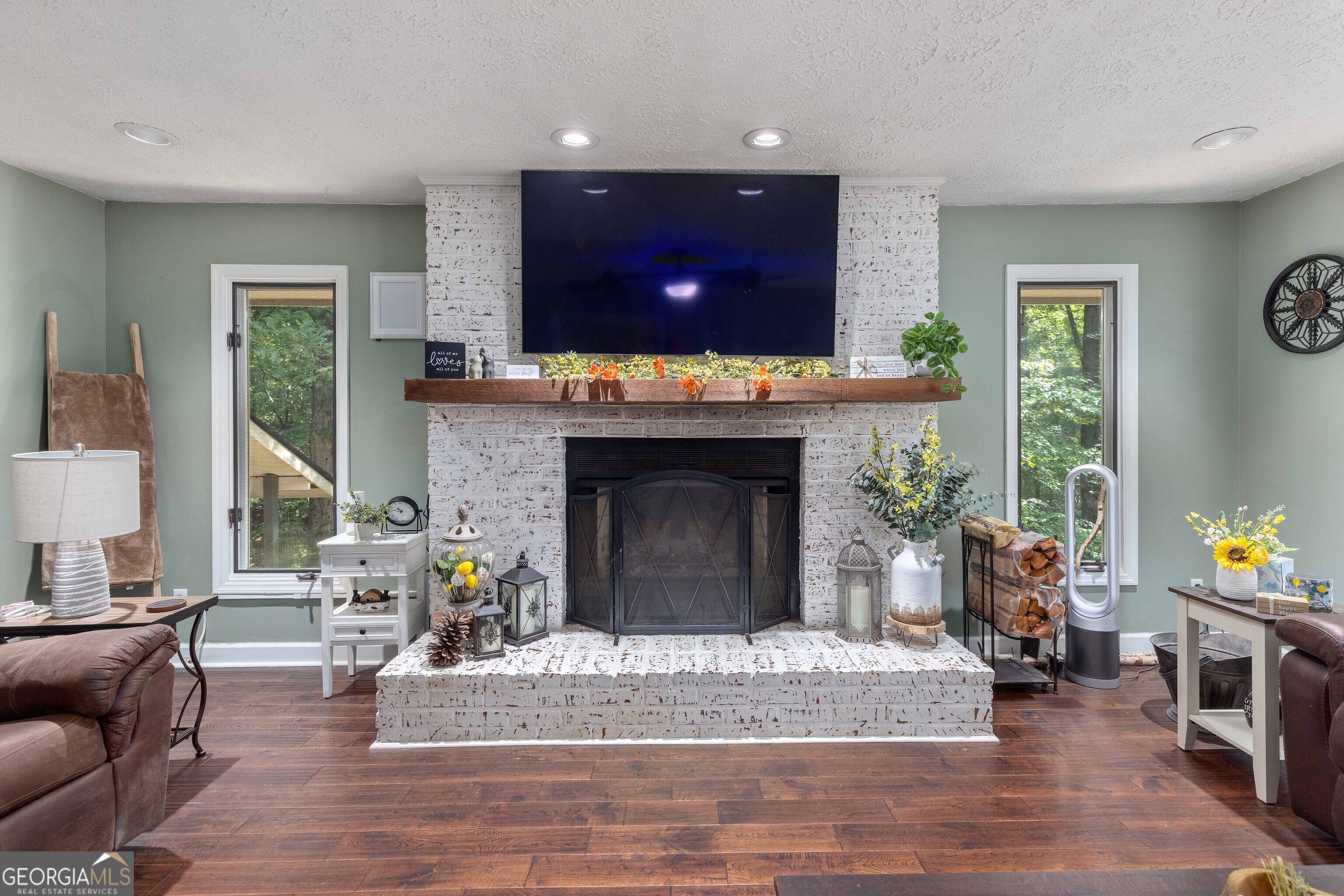 1011 Mountain Hill Road Property Photo 5