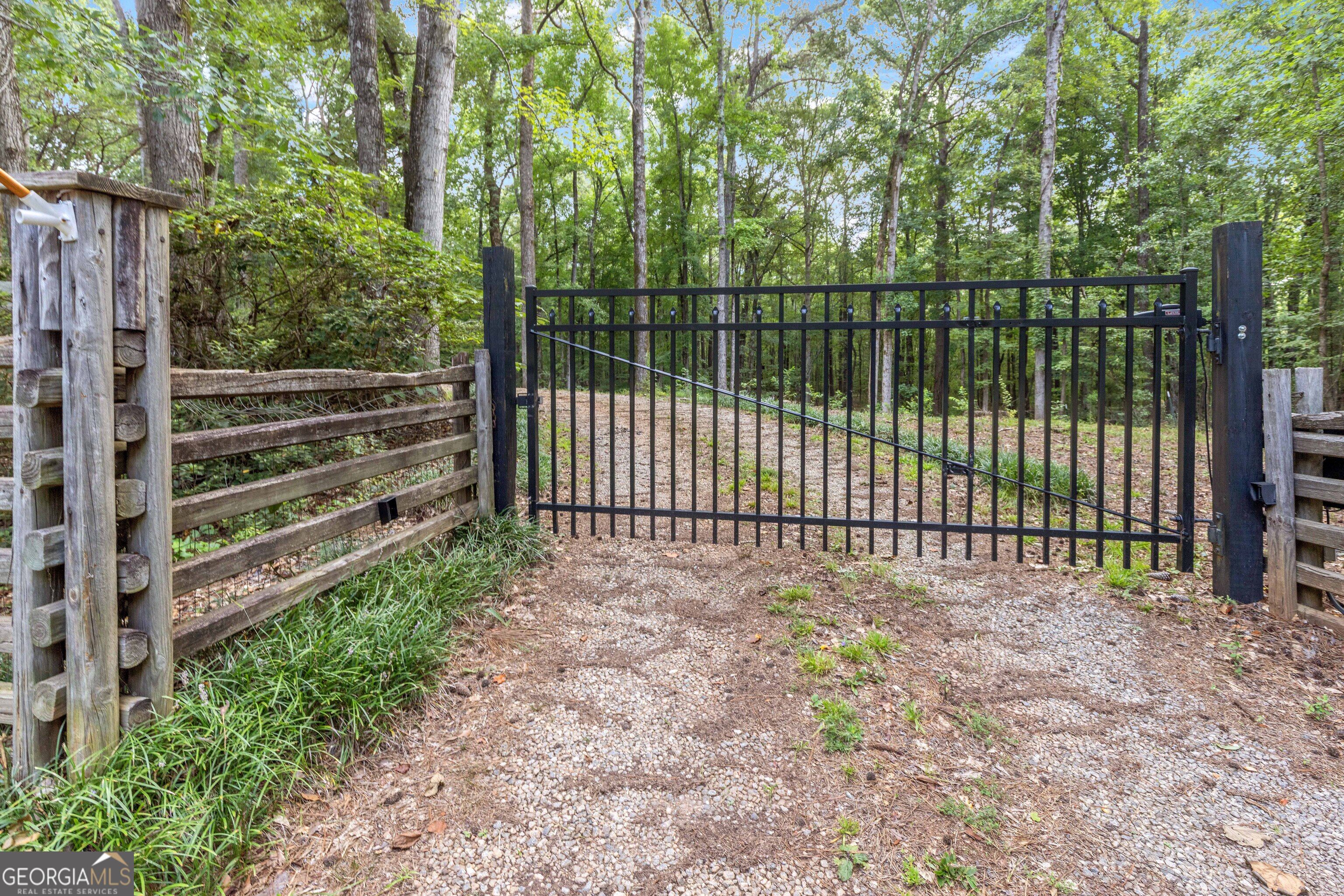 1011 Mountain Hill Road Property Photo 23