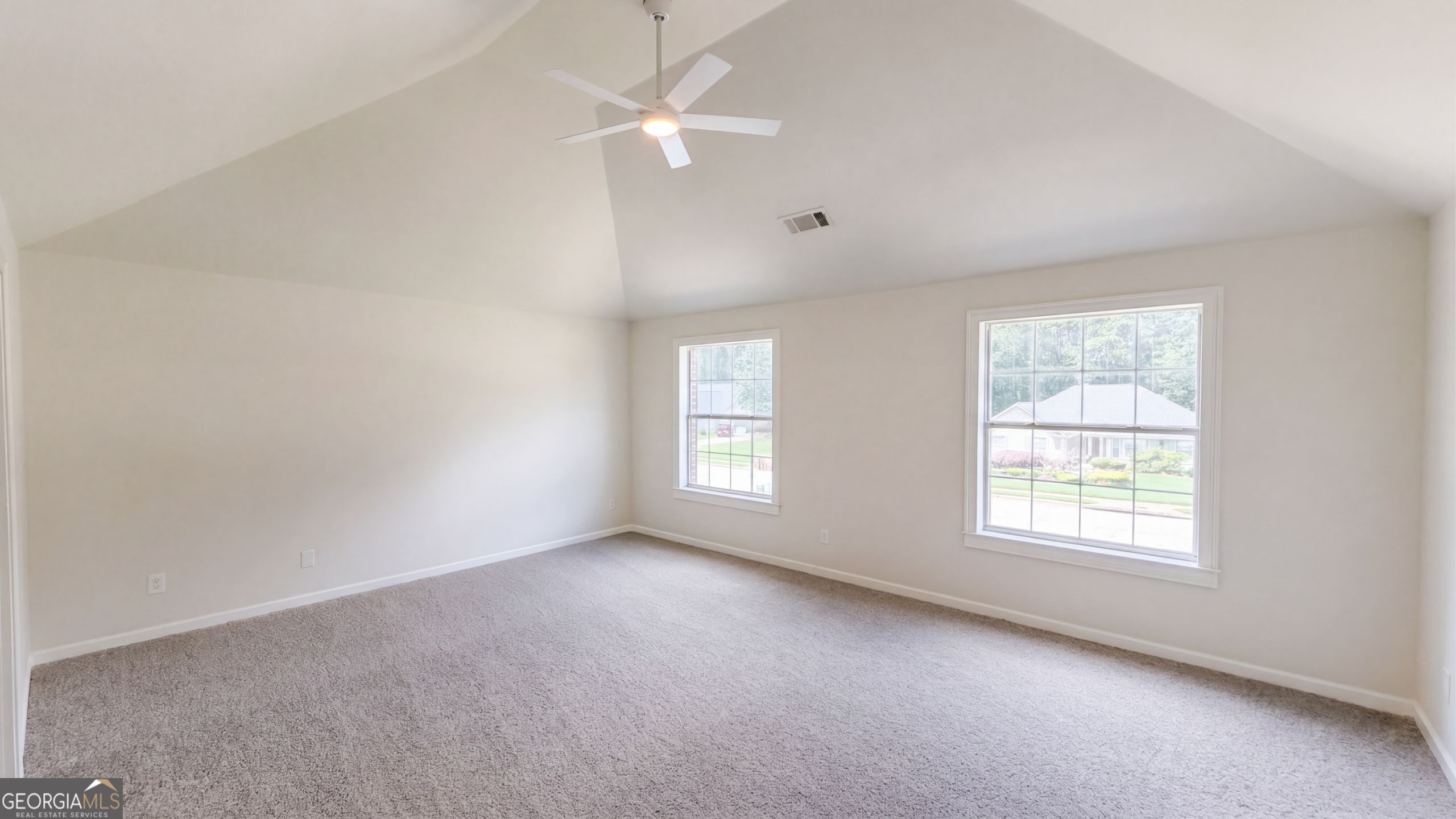 115 Emerald Lane Property Photo 4
