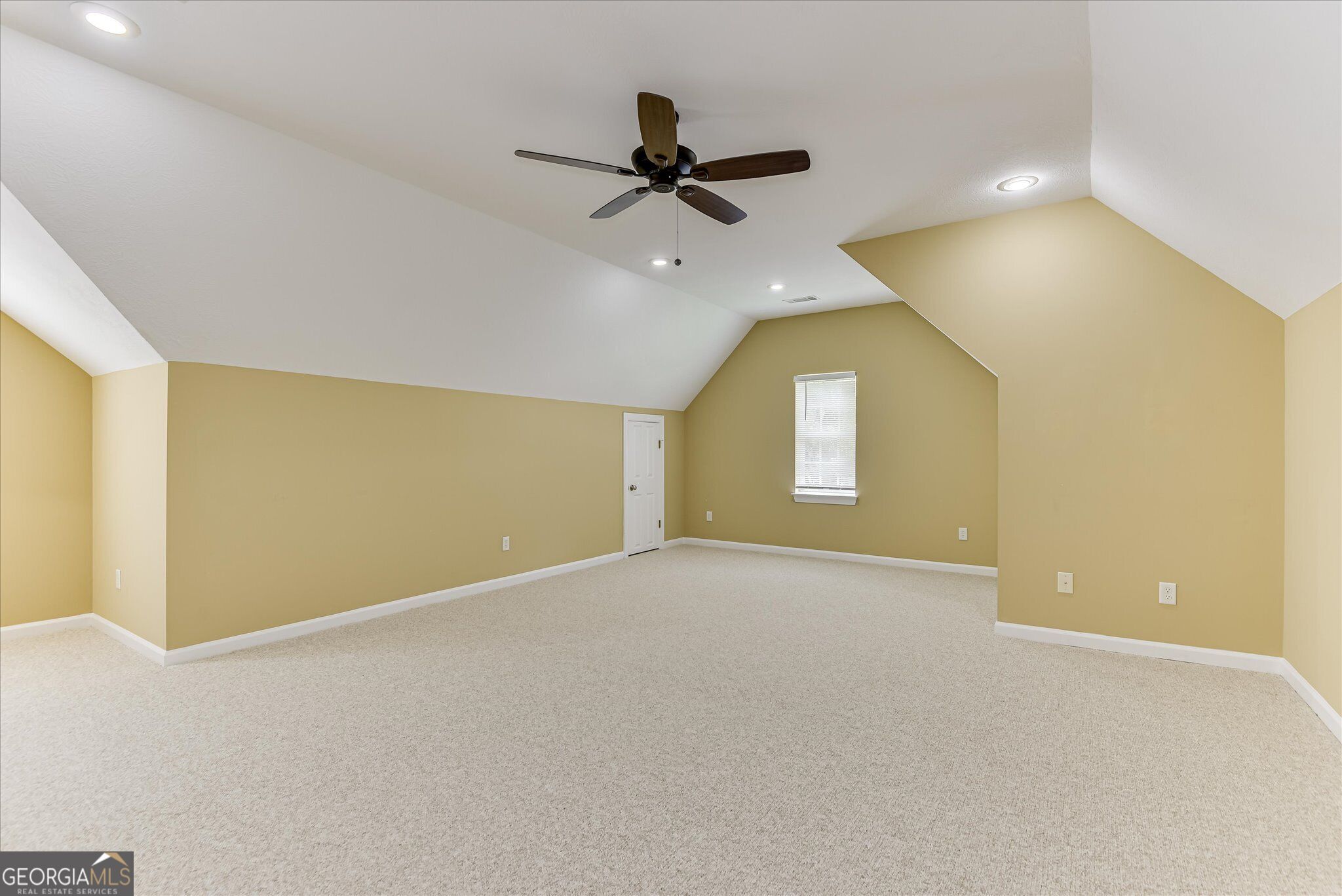 110 Hunting Tower Drive Property Photo 25