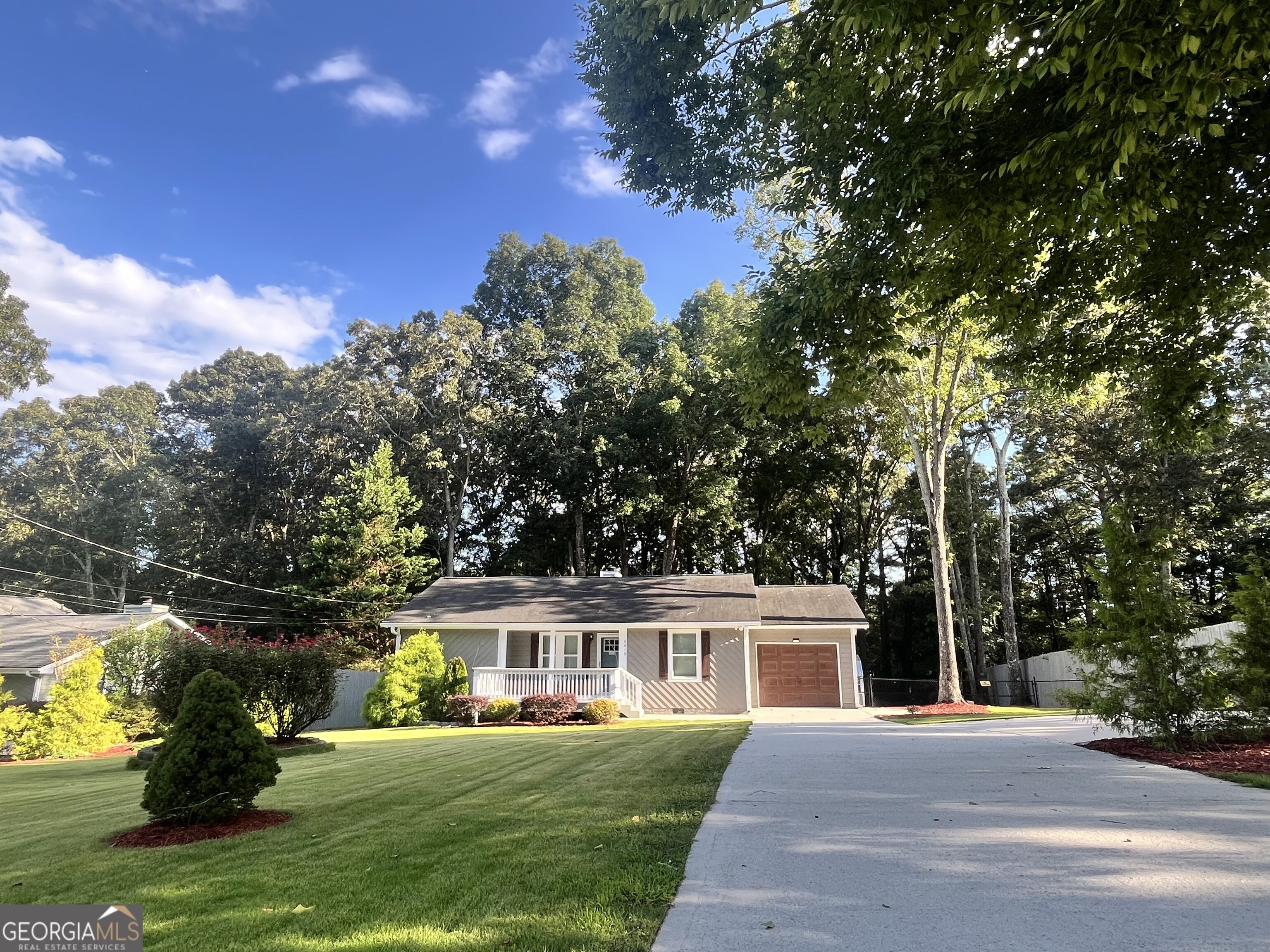 6015 Sumter Drive Property Photo 2