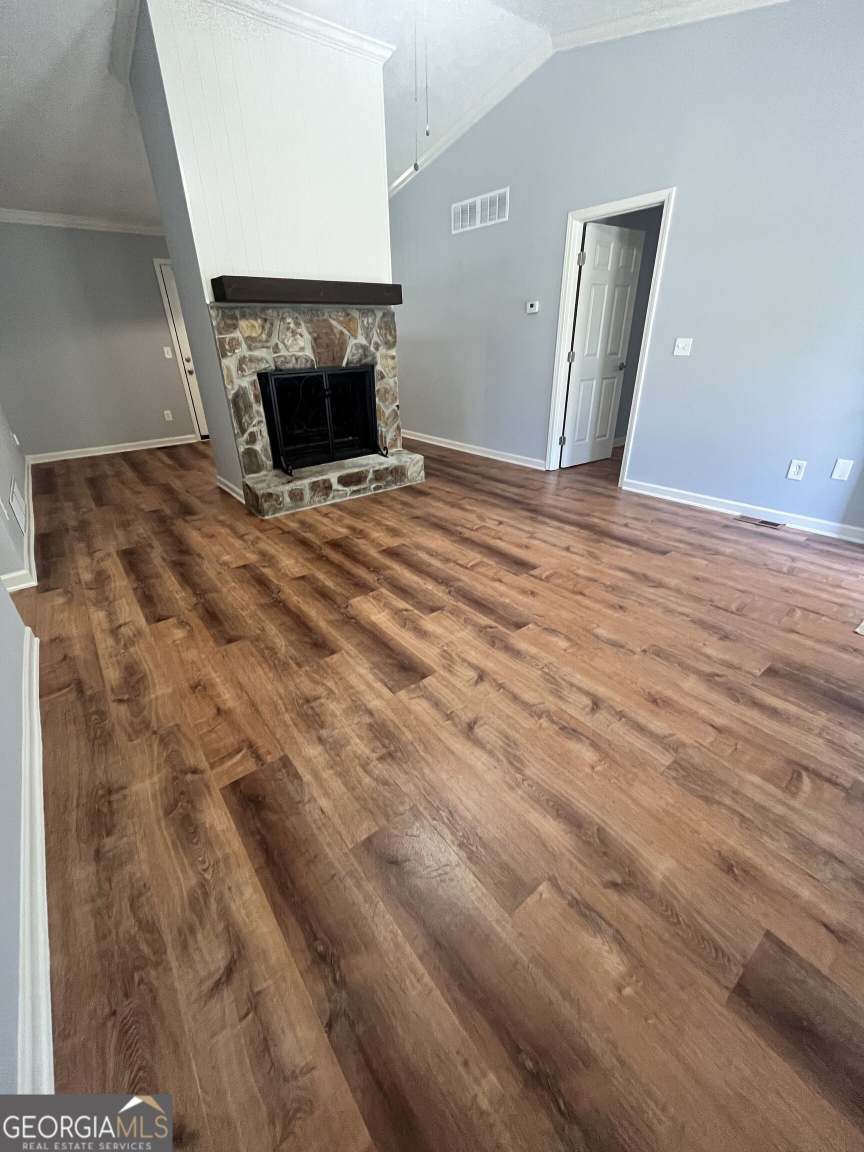 6015 Sumter Drive Property Photo 3