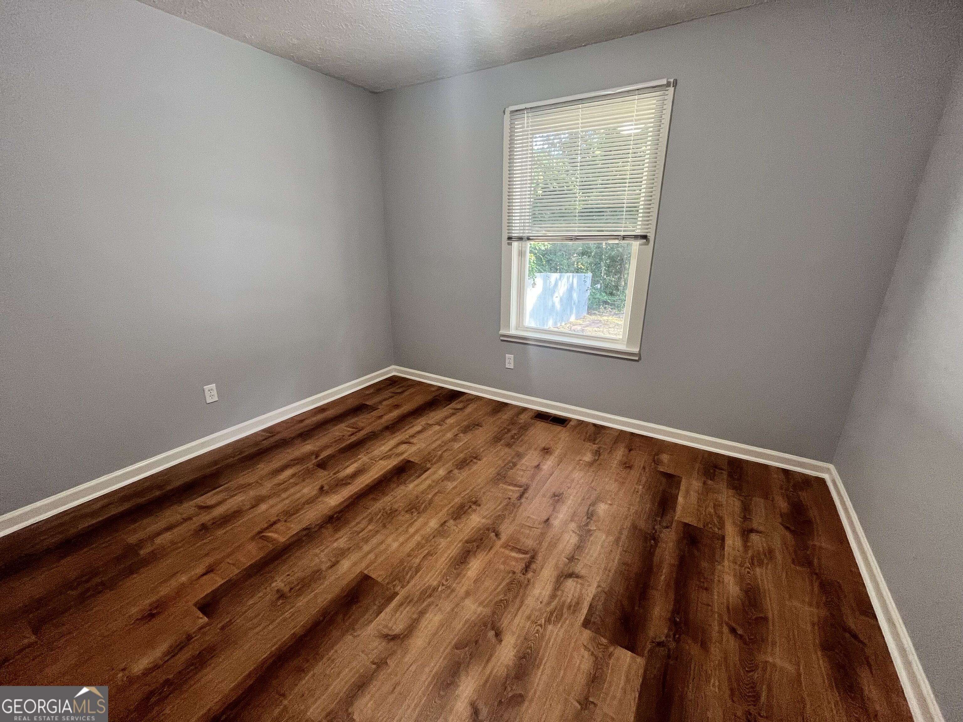6015 Sumter Drive Property Photo 8