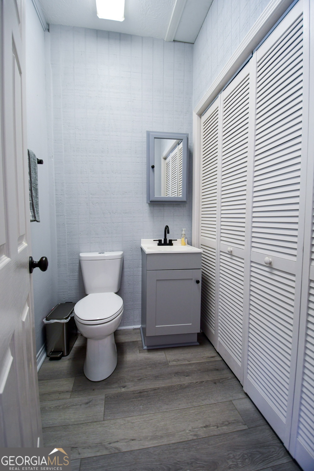 320 Sherwood Road Property Photo 11