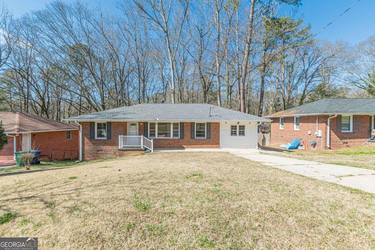 2773 Fairlane Drive Se Property Photo 3