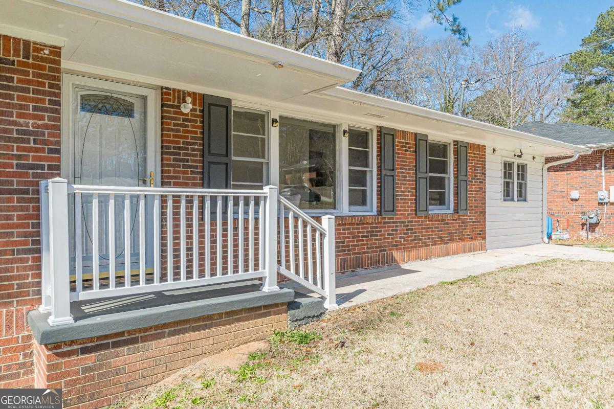 2773 Fairlane Drive Se Property Photo 7