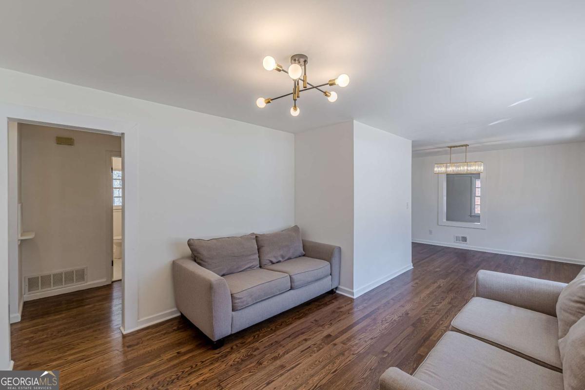 2773 Fairlane Drive Se Property Photo 13