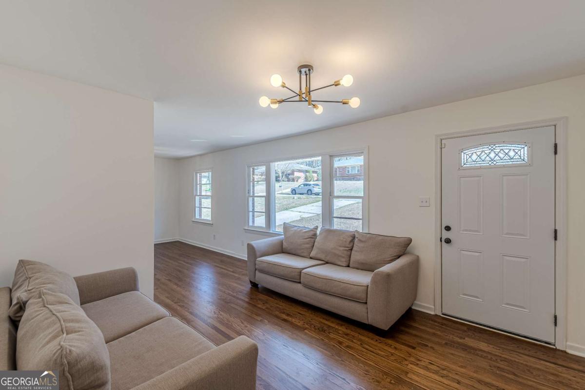 2773 Fairlane Drive Se Property Photo 14