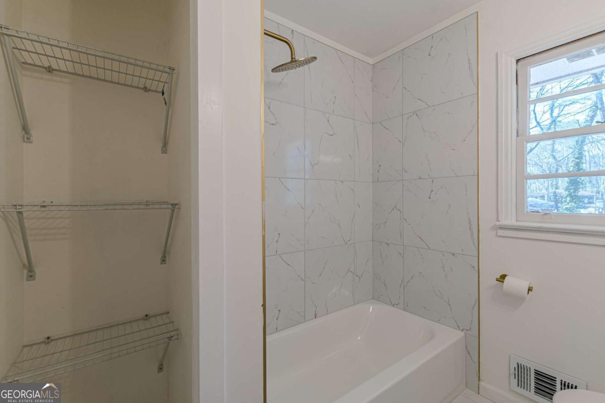 2773 Fairlane Drive Se Property Photo 40