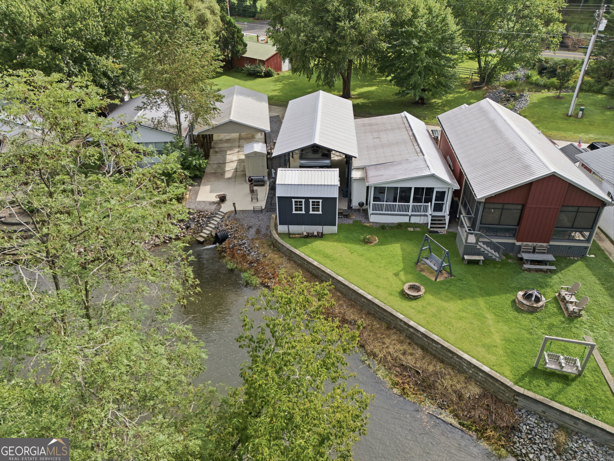 4166 Riverbank Run Property Photo 4