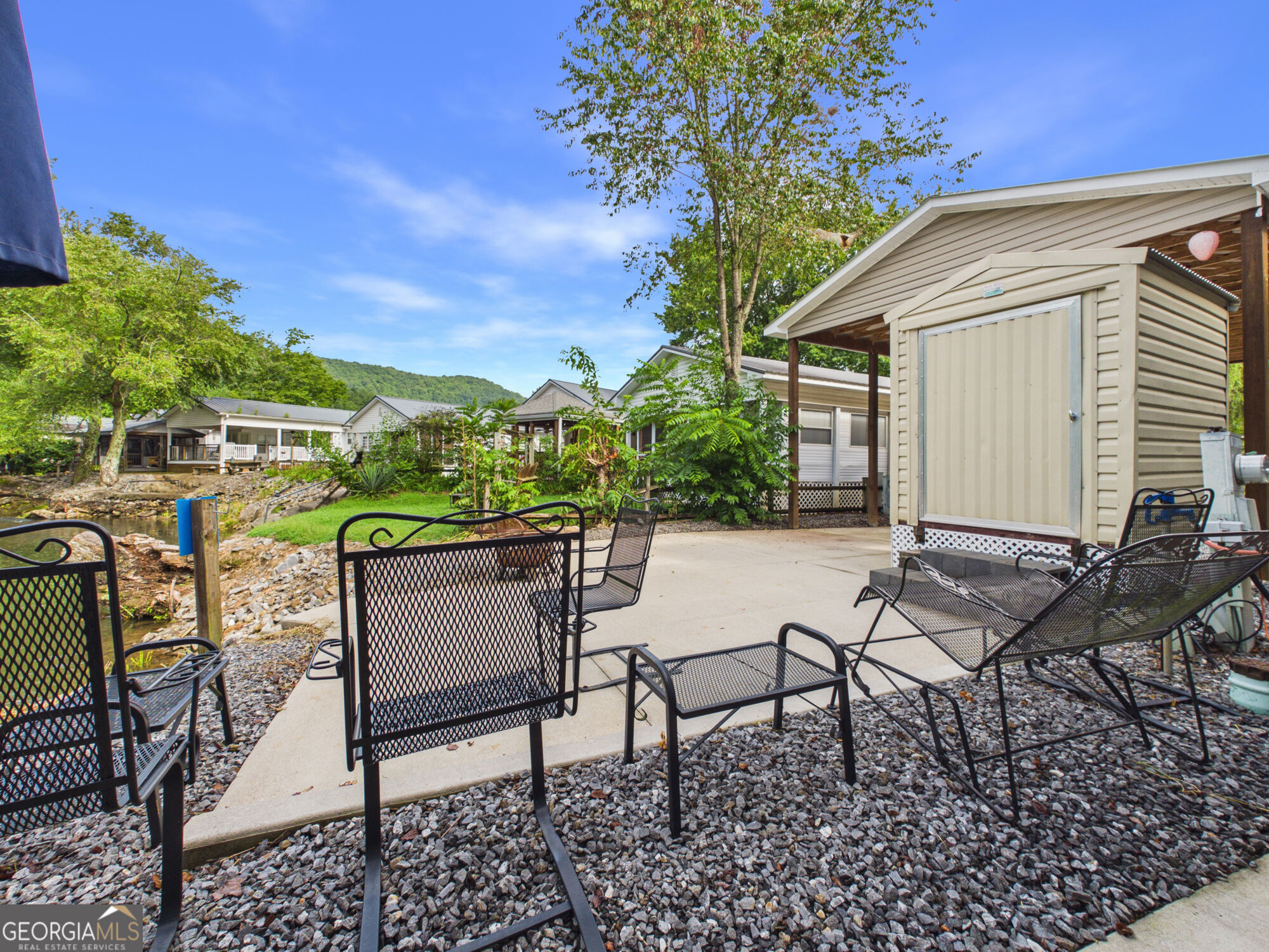 4166 Riverbank Run Property Photo 11