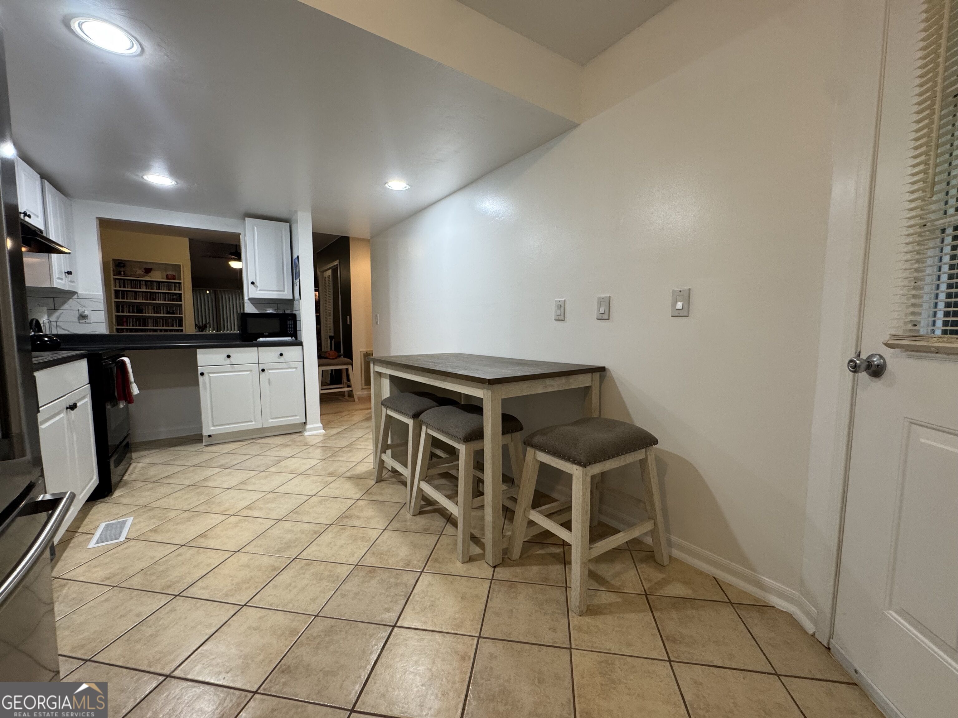 505 Willow Way Property Photo 9