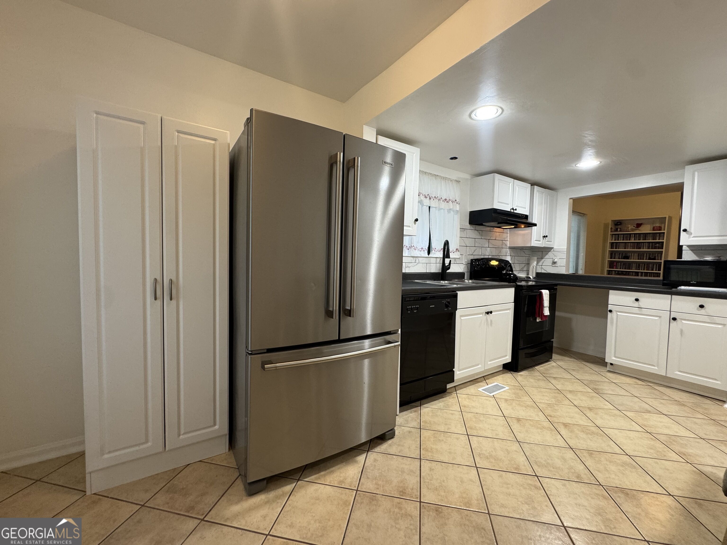 505 Willow Way Property Photo 10