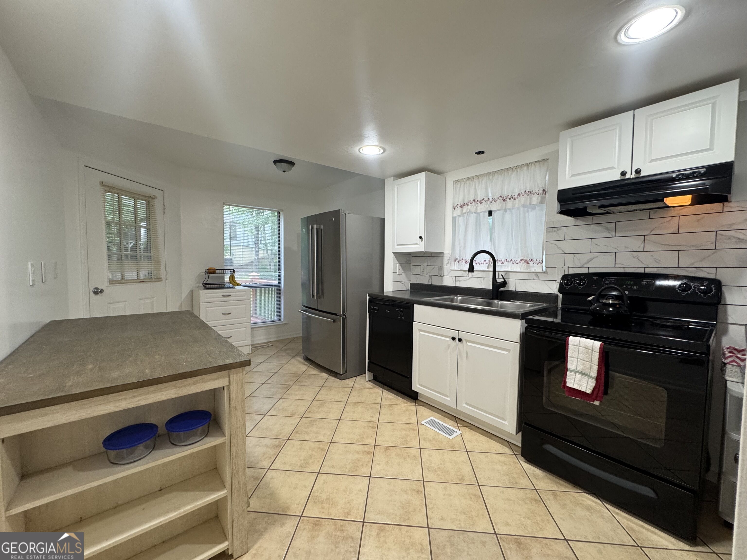505 Willow Way Property Photo 12
