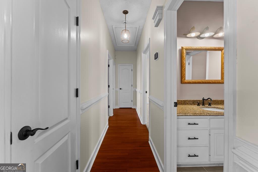 2384 Hodgeville Road Property Photo 15