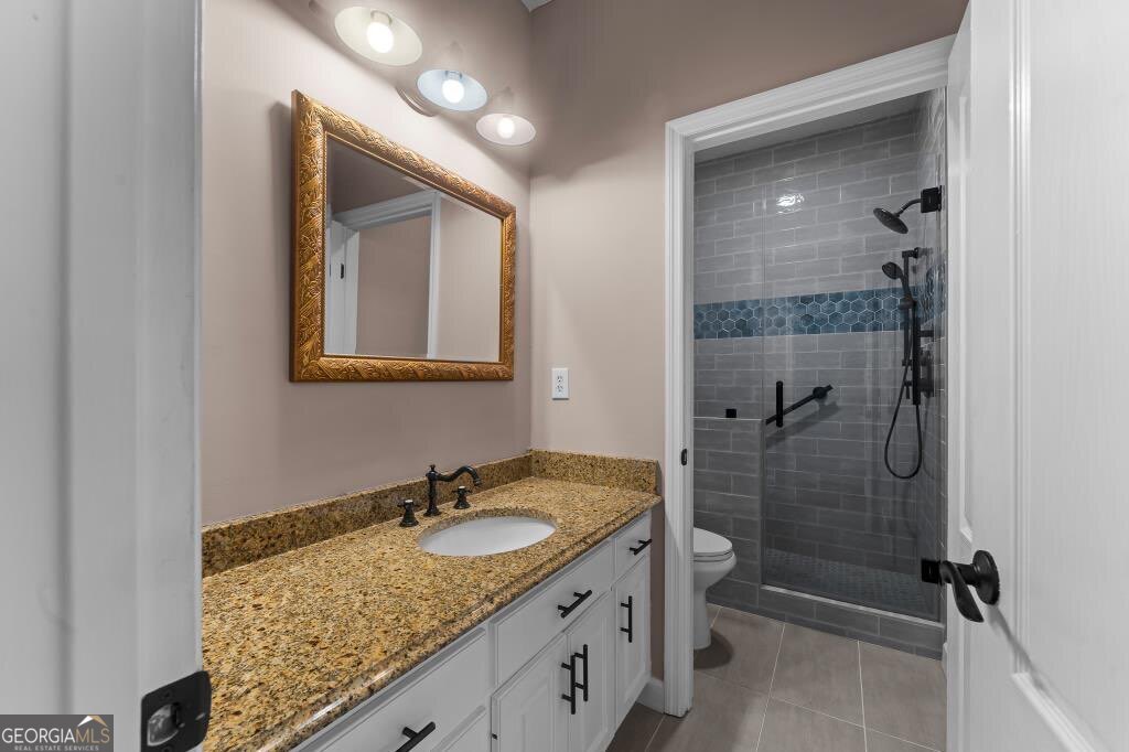 2384 Hodgeville Road Property Photo 16