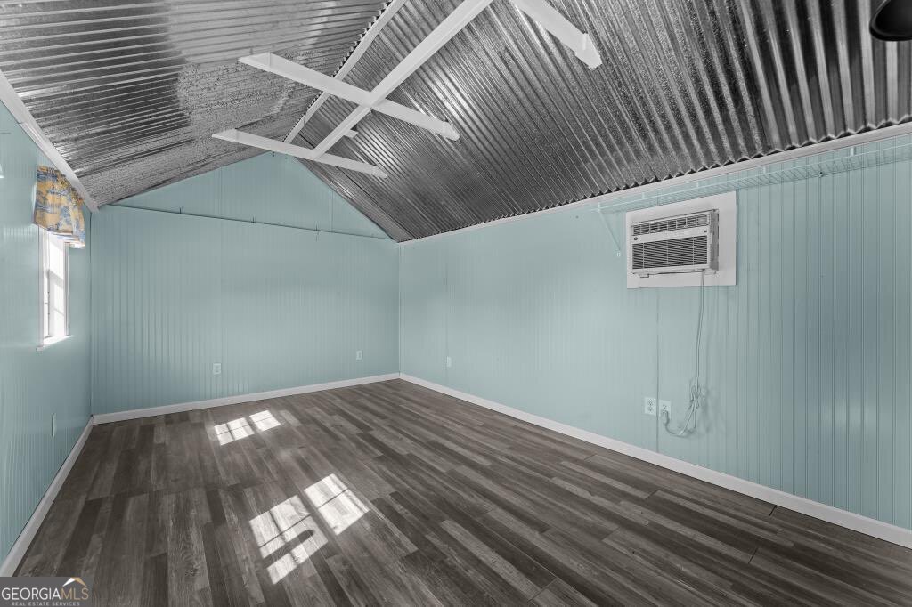 2384 Hodgeville Road Property Photo 41