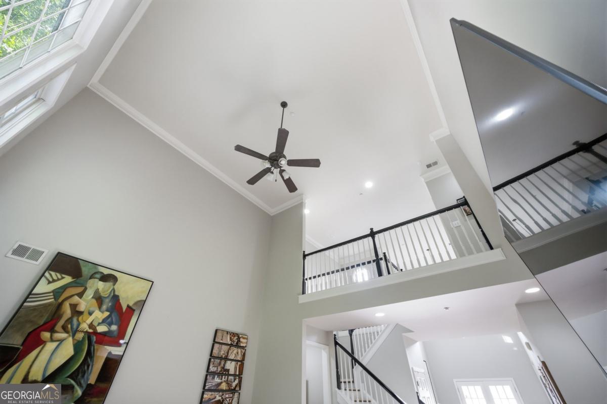 1715 Yellow Wood Drive Property Photo 8