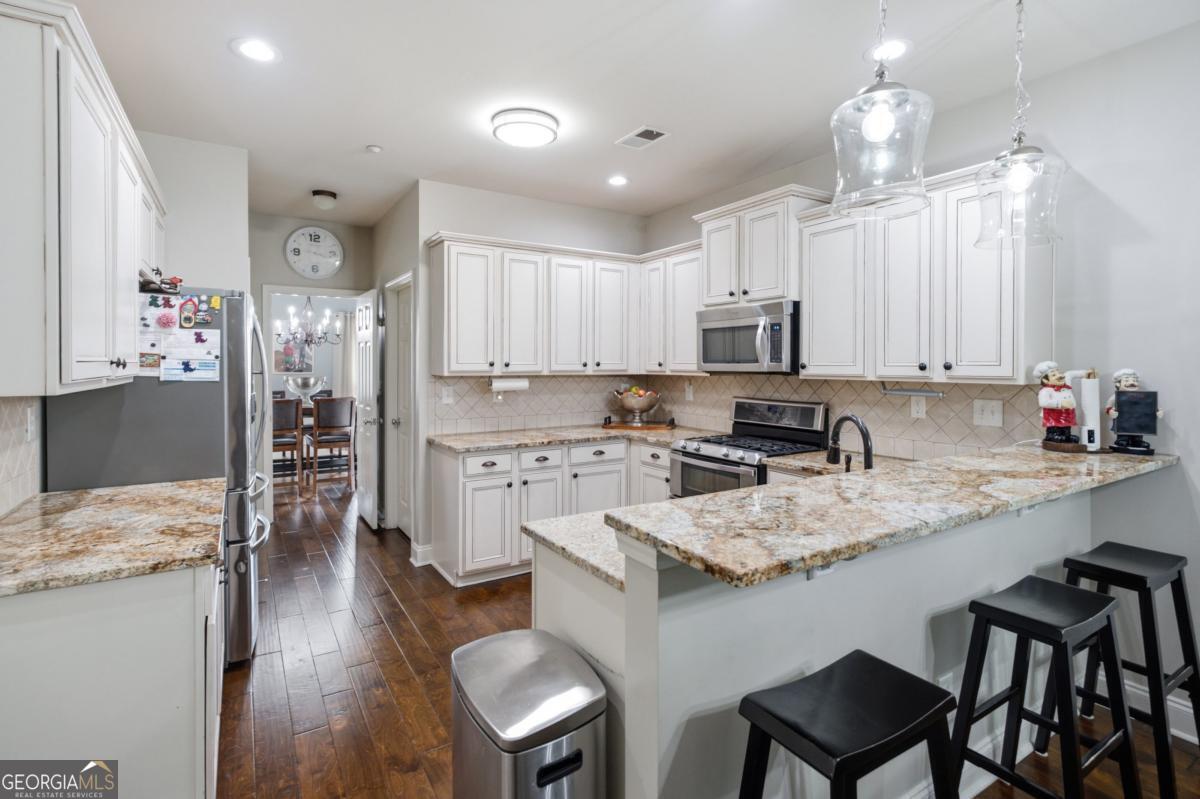 1715 Yellow Wood Drive Property Photo 11
