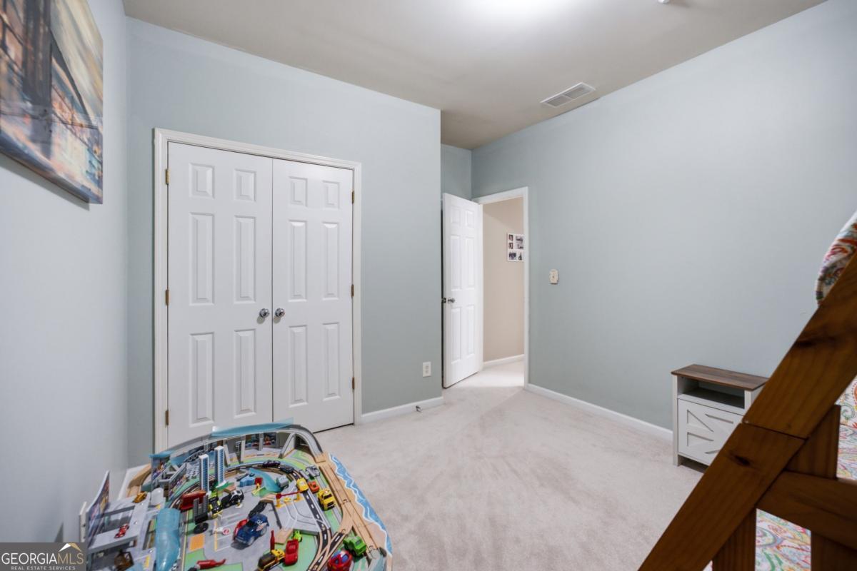 1715 Yellow Wood Drive Property Photo 37