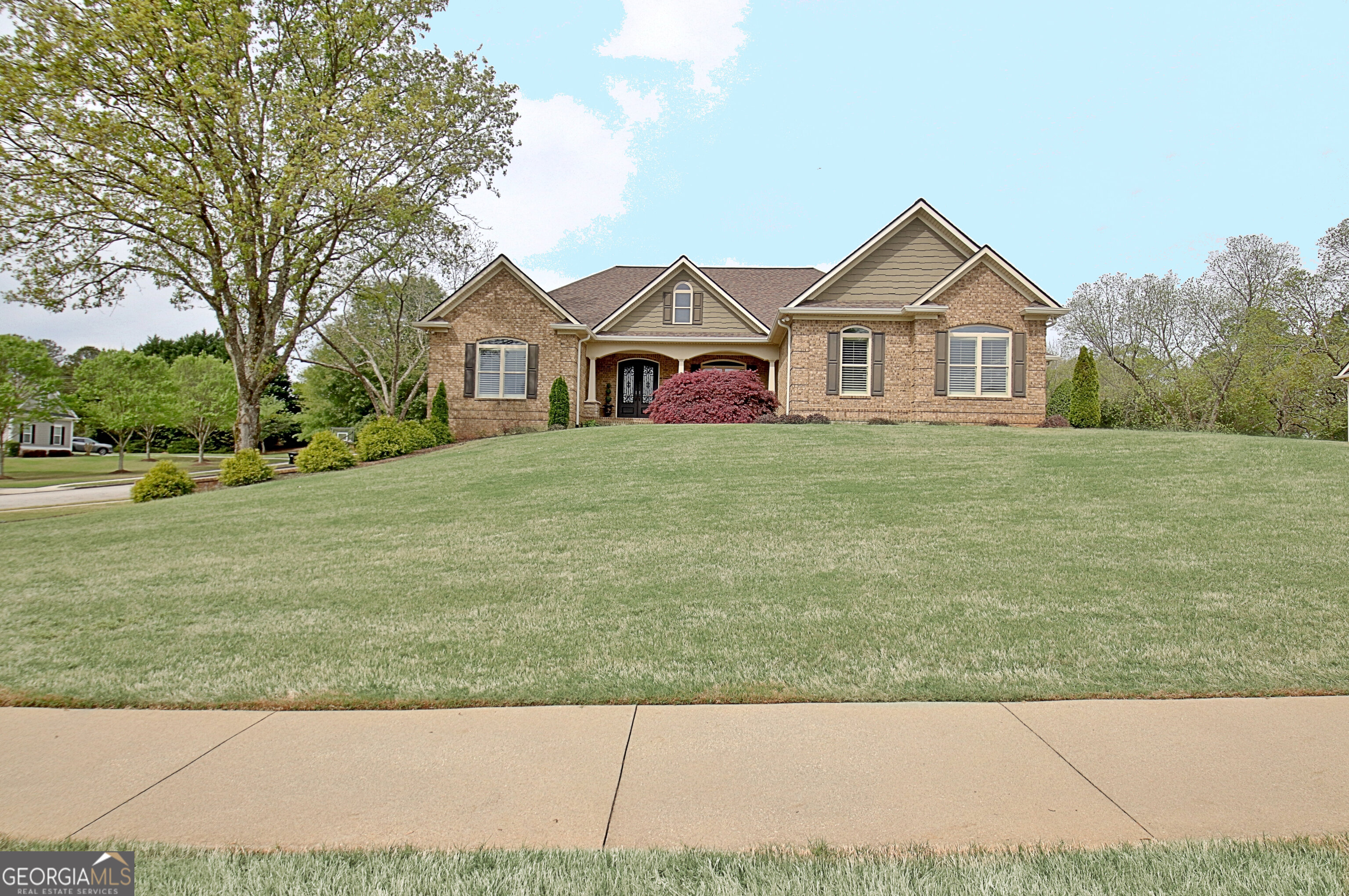 100 Wickham Drive Property Photo 3