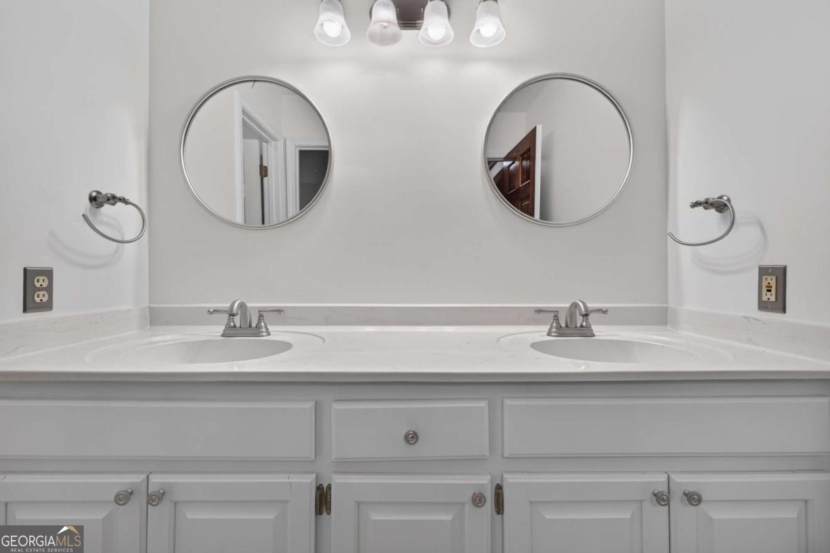 1105 Secret Cove Drive Property Photo 18